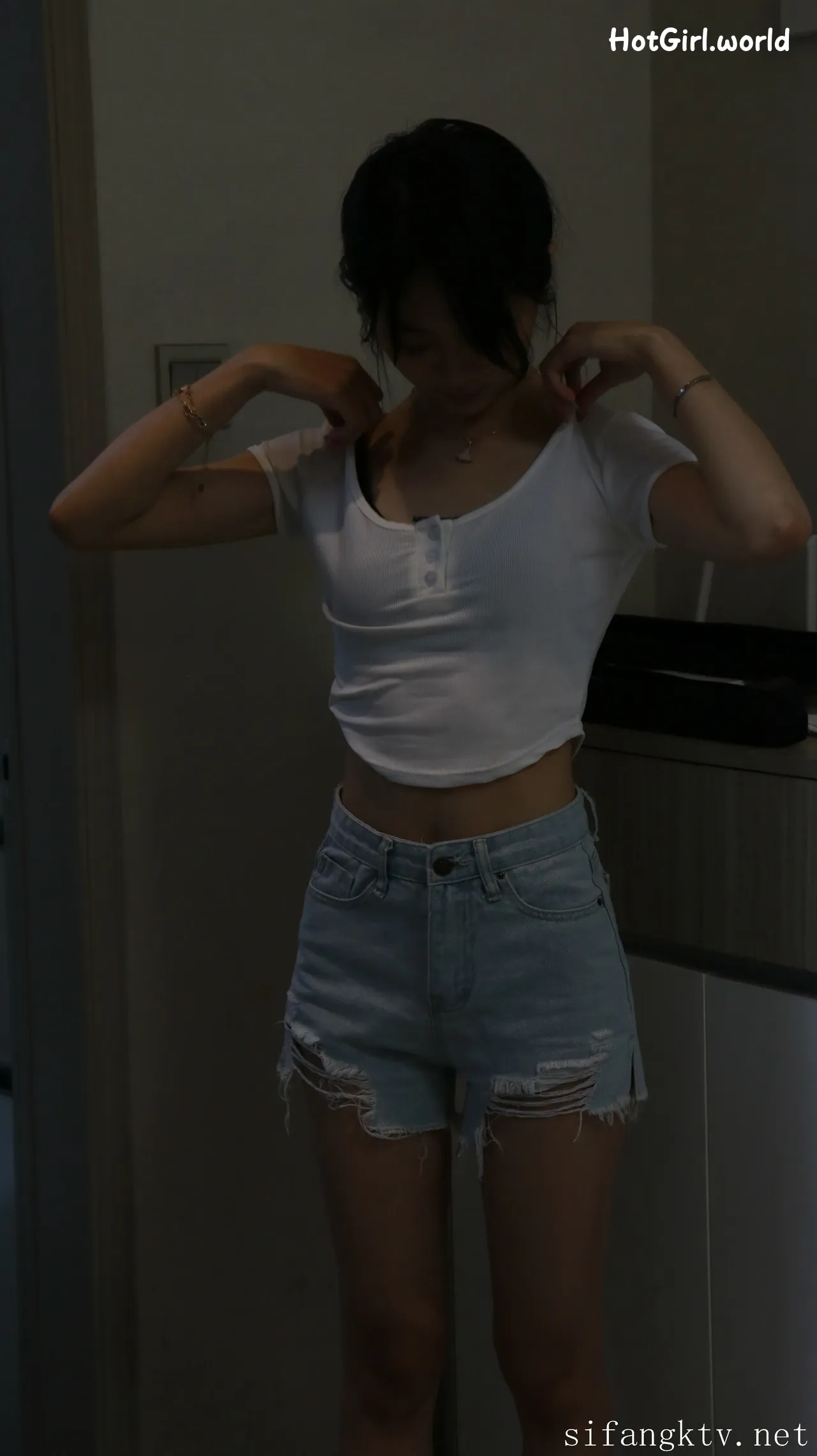 XR-Uncensored-Xie-Xiaocong-R18-XIUREN-Model-Whispers-by-the-window-hotgirl.world-330.webp