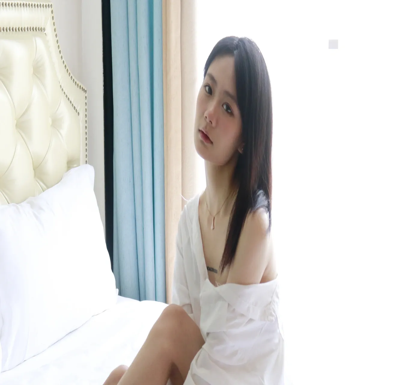 XR-Uncensored-Xie-Xiaocong-R18-XIUREN-Model-Whispers-by-the-window-hotgirl.world-342.webp