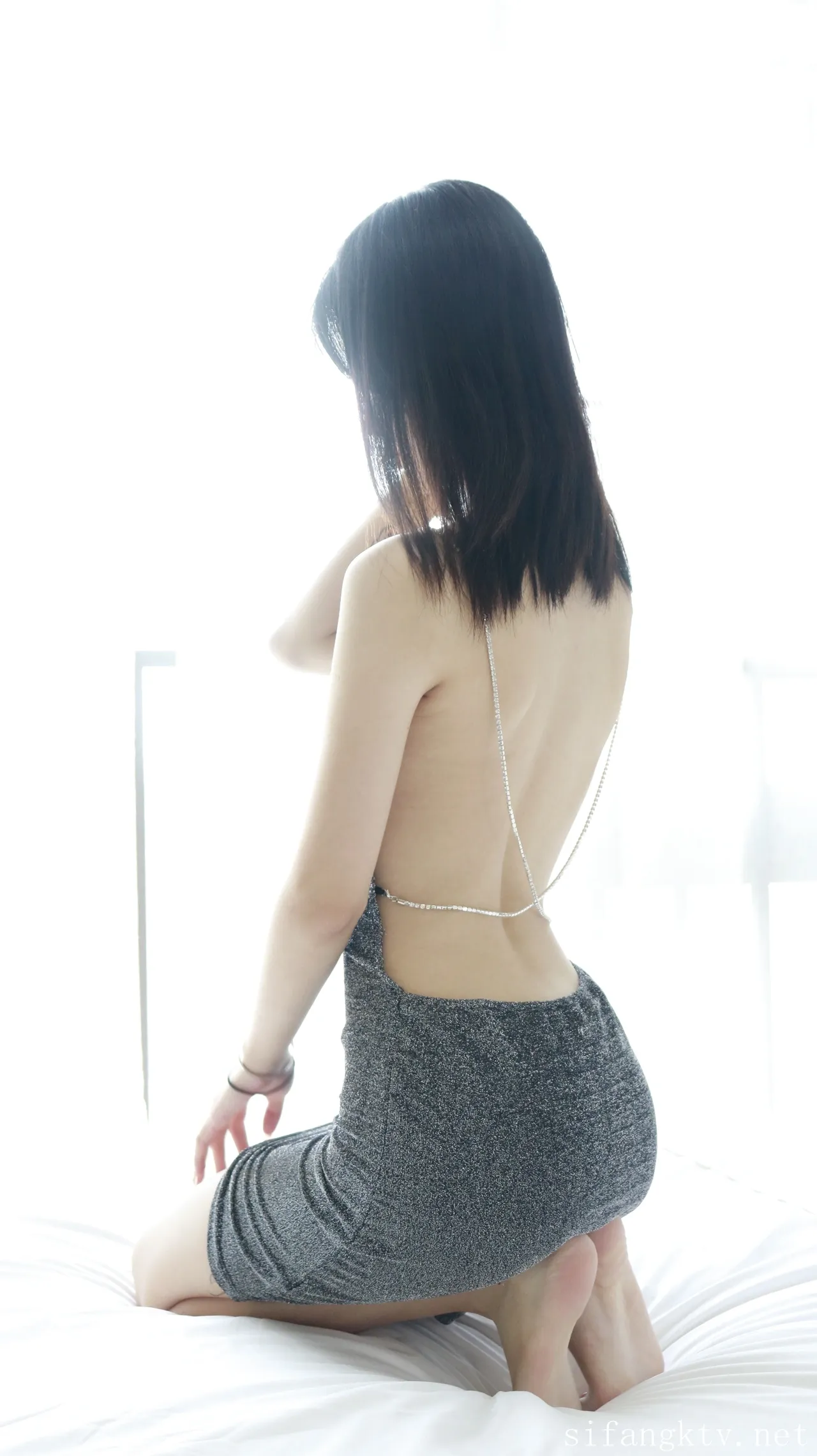 XR-Uncensored-Xie-Xiaocong-R18-XIUREN-Model-Whispers-by-the-window-hotgirl.world-362.webp