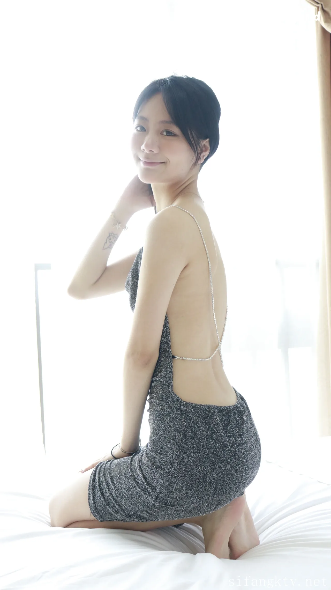XR-Uncensored-Xie-Xiaocong-R18-XIUREN-Model-Whispers-by-the-window-hotgirl.world-368.webp