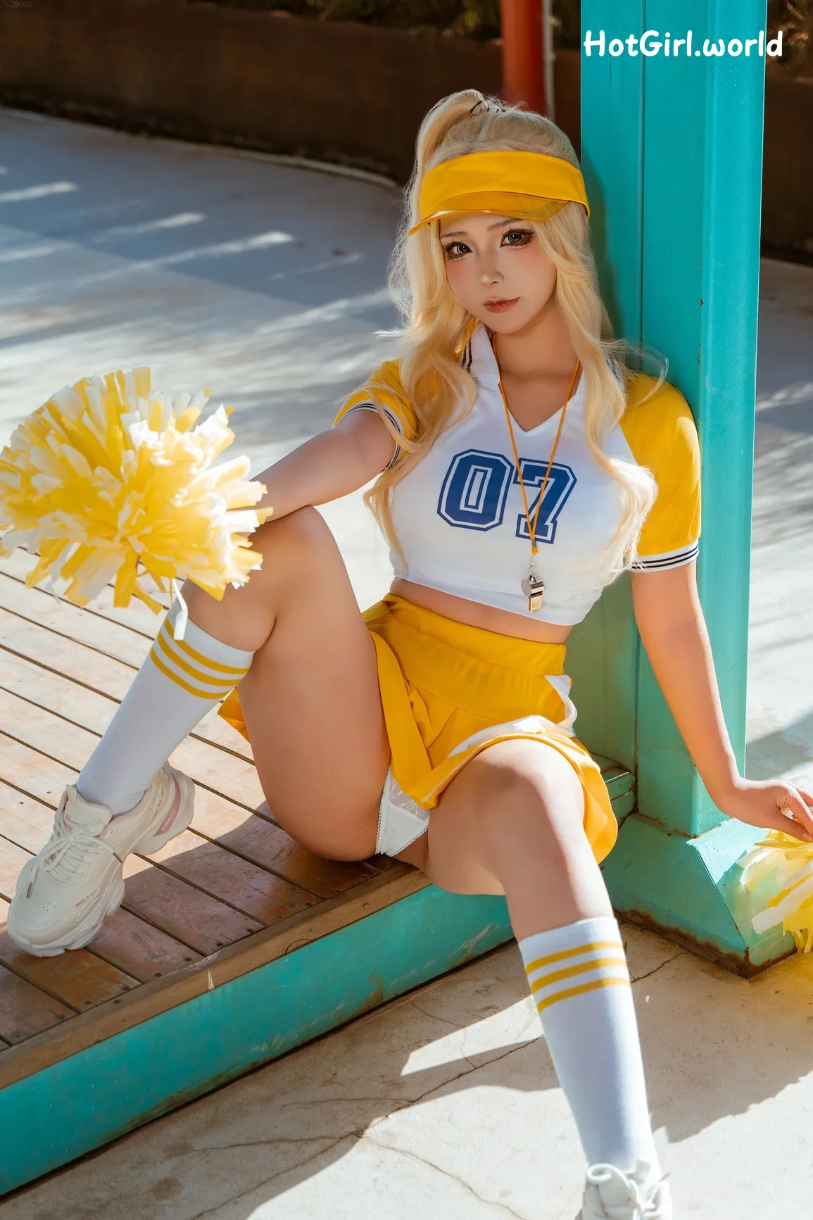 Coser-yuuhui-Yuhui-Dimension-C-Moment-hotgirl.world-002.webp