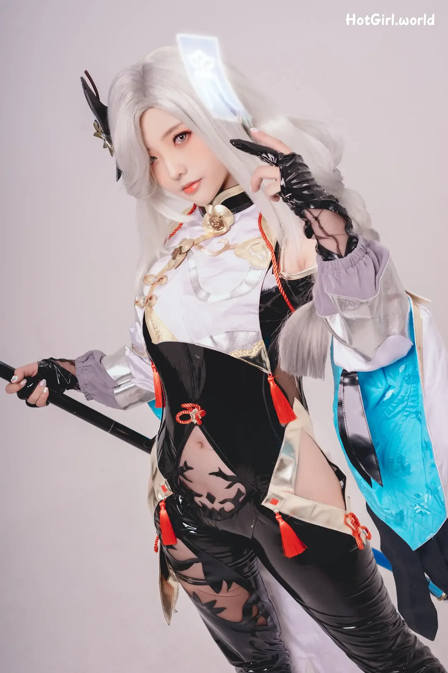 Coser-Messie-Huang-Shenhe-hotgirl.world-003.webp