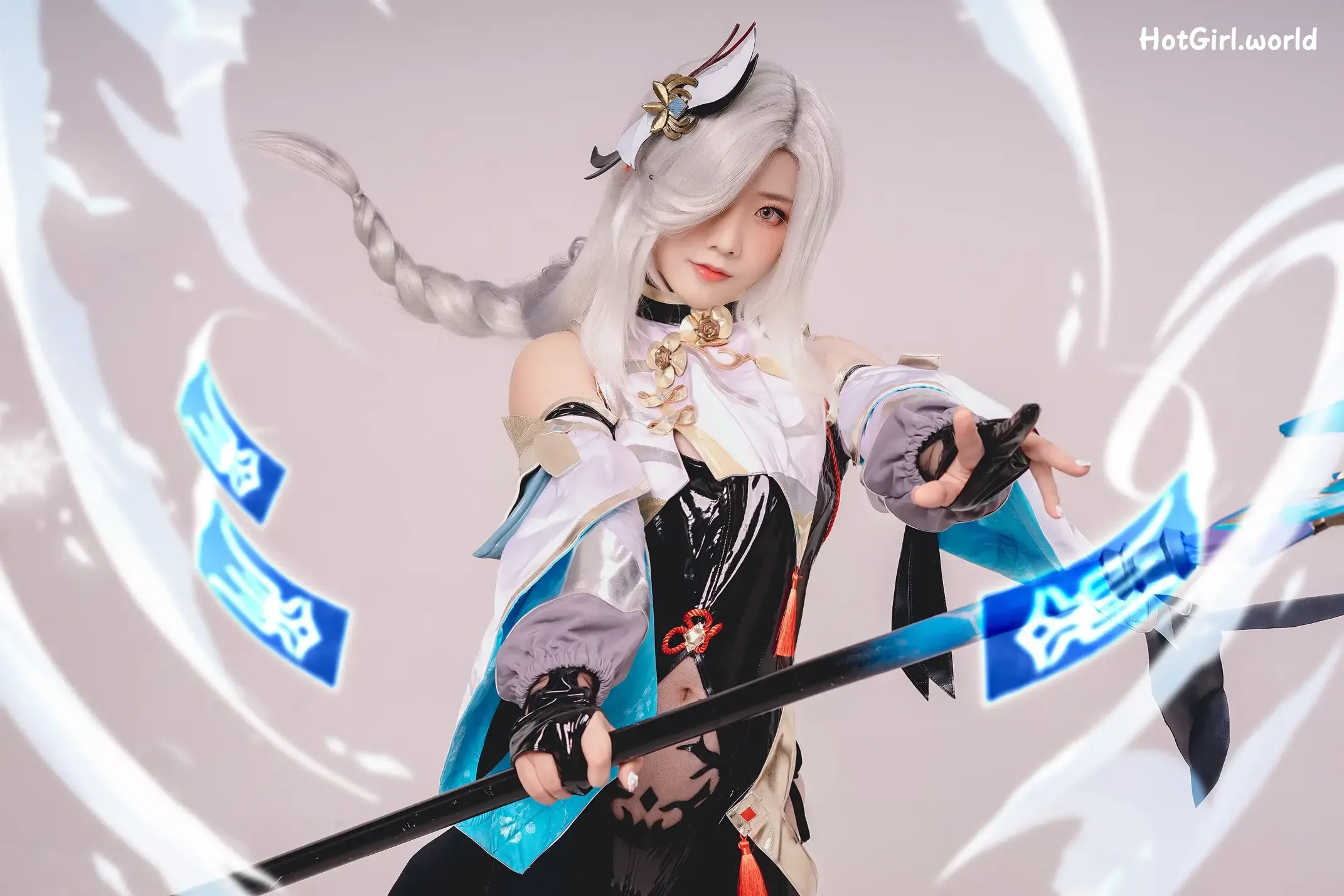 Coser-Messie-Huang-Shenhe-hotgirl.world-004.webp