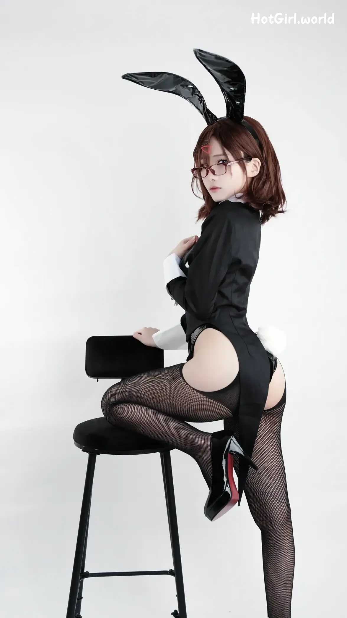 Coser-Youmeko-Enka-Bunny-Girl-hotgirl.world-003.webp