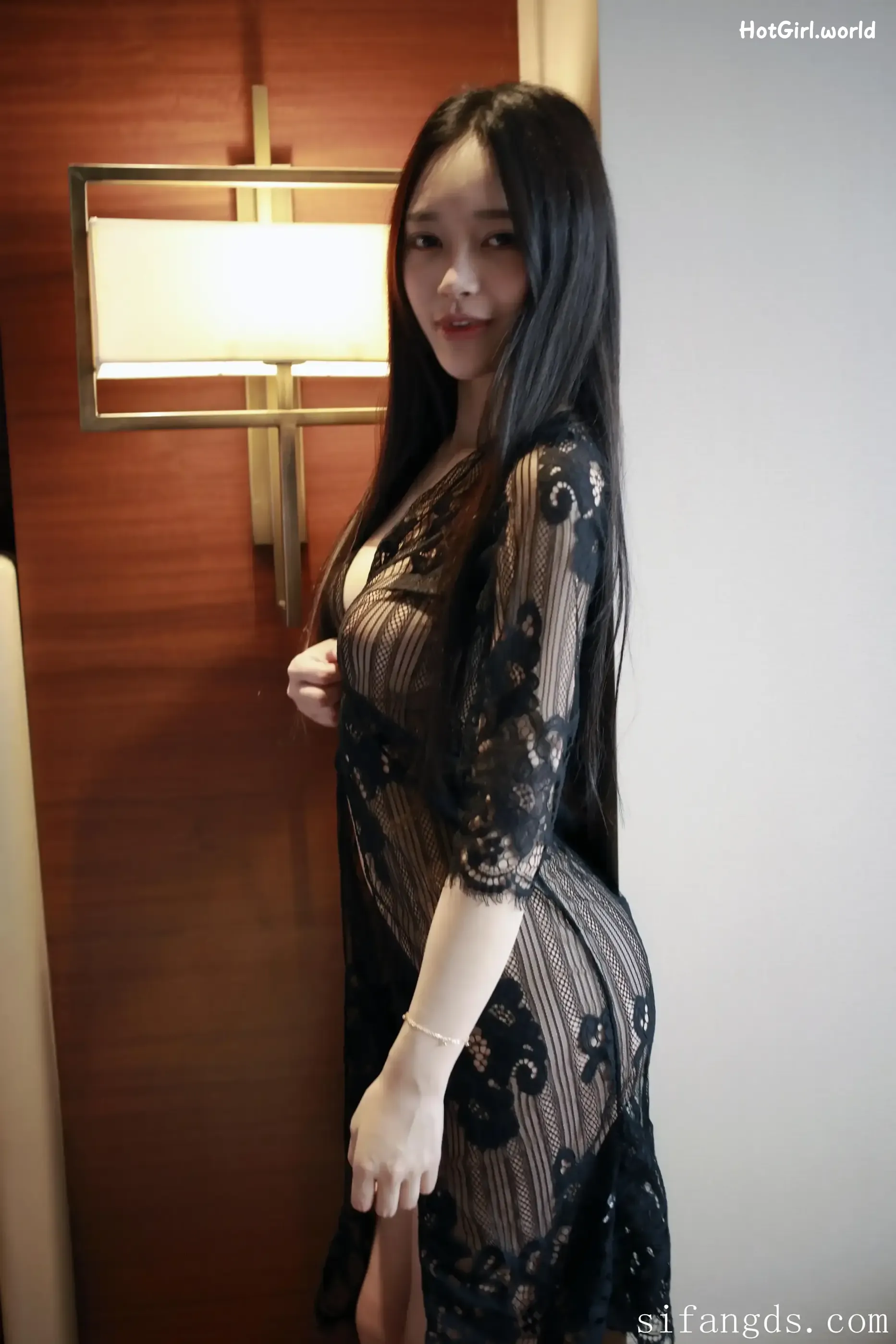 XR-Uncensored-Tang-Qi-Er-Qier-R18-XIUREN-Model-Uncoverable-spring-scenery-hotgirl.world-123.webp