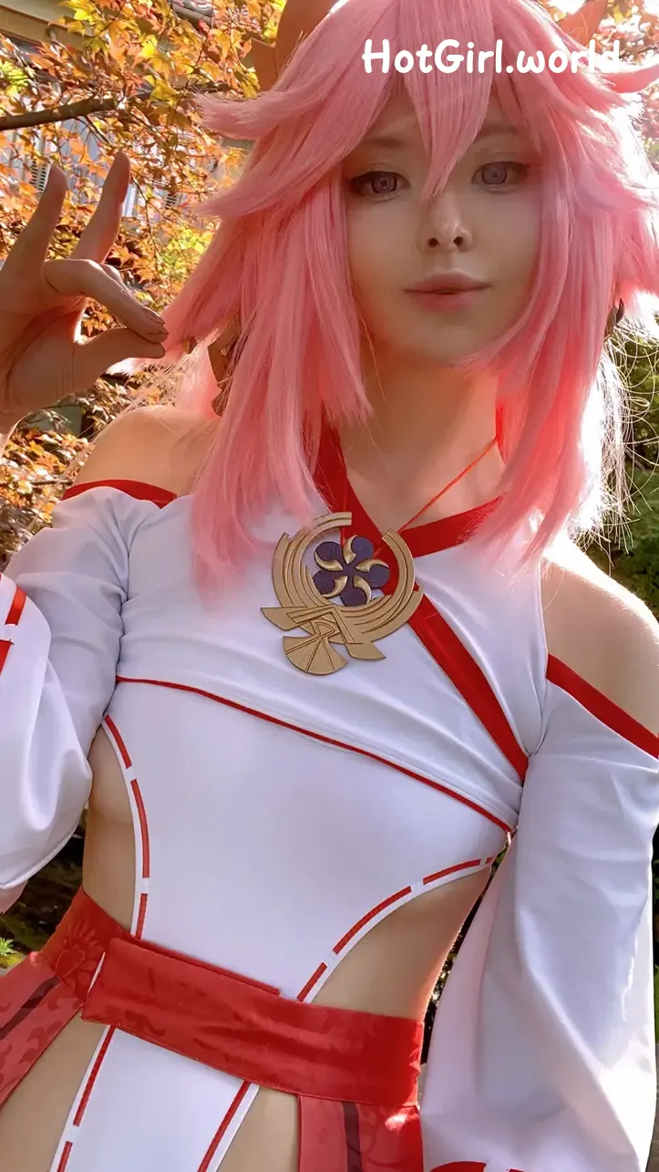 Coser-Vinnegal-YaeMiko-hotgirl.world-135.webp