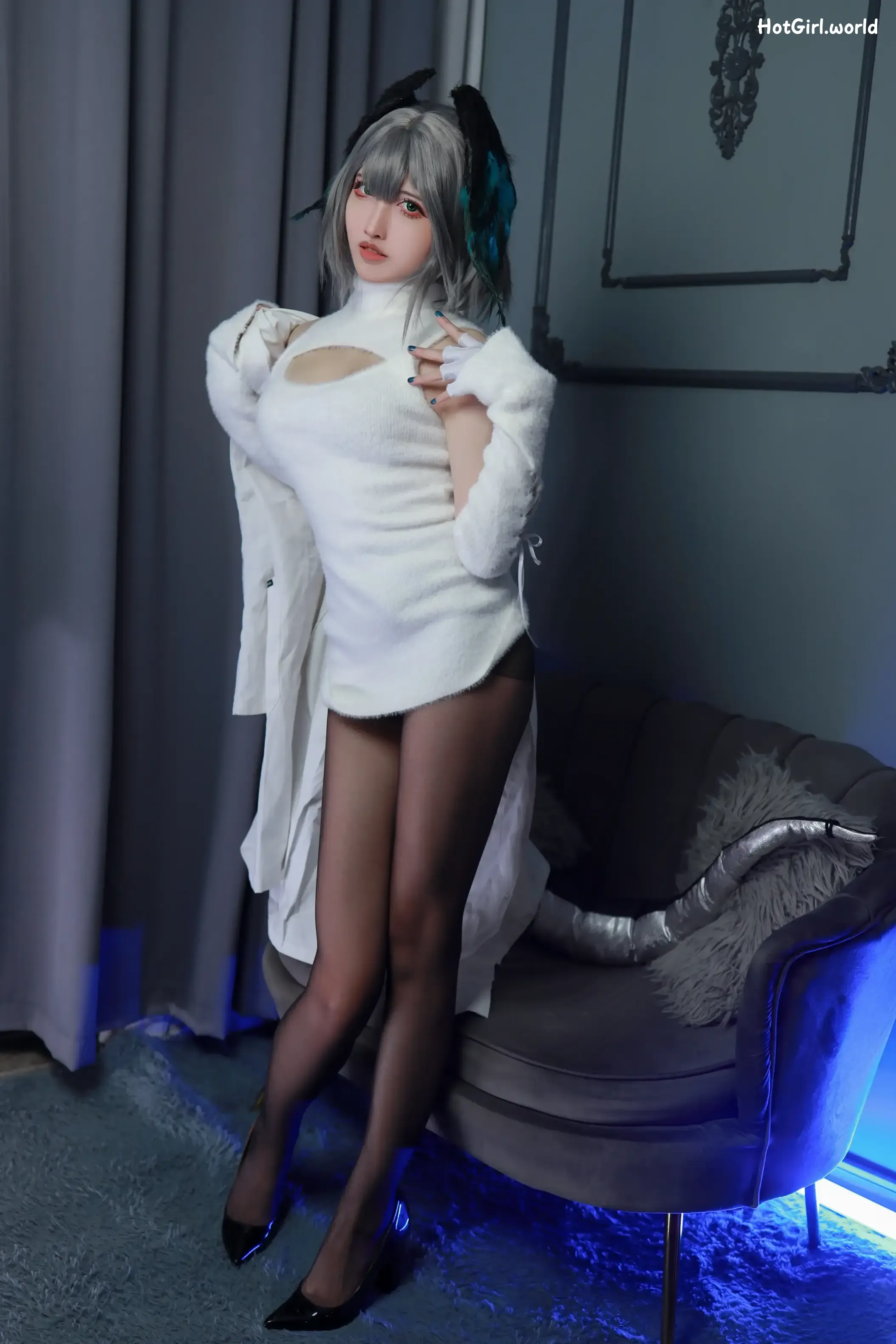 Coser-Yamazaki-Reina-Aknaiz-Hallhay-vertical-sweater-hotgirl.world-002.webp