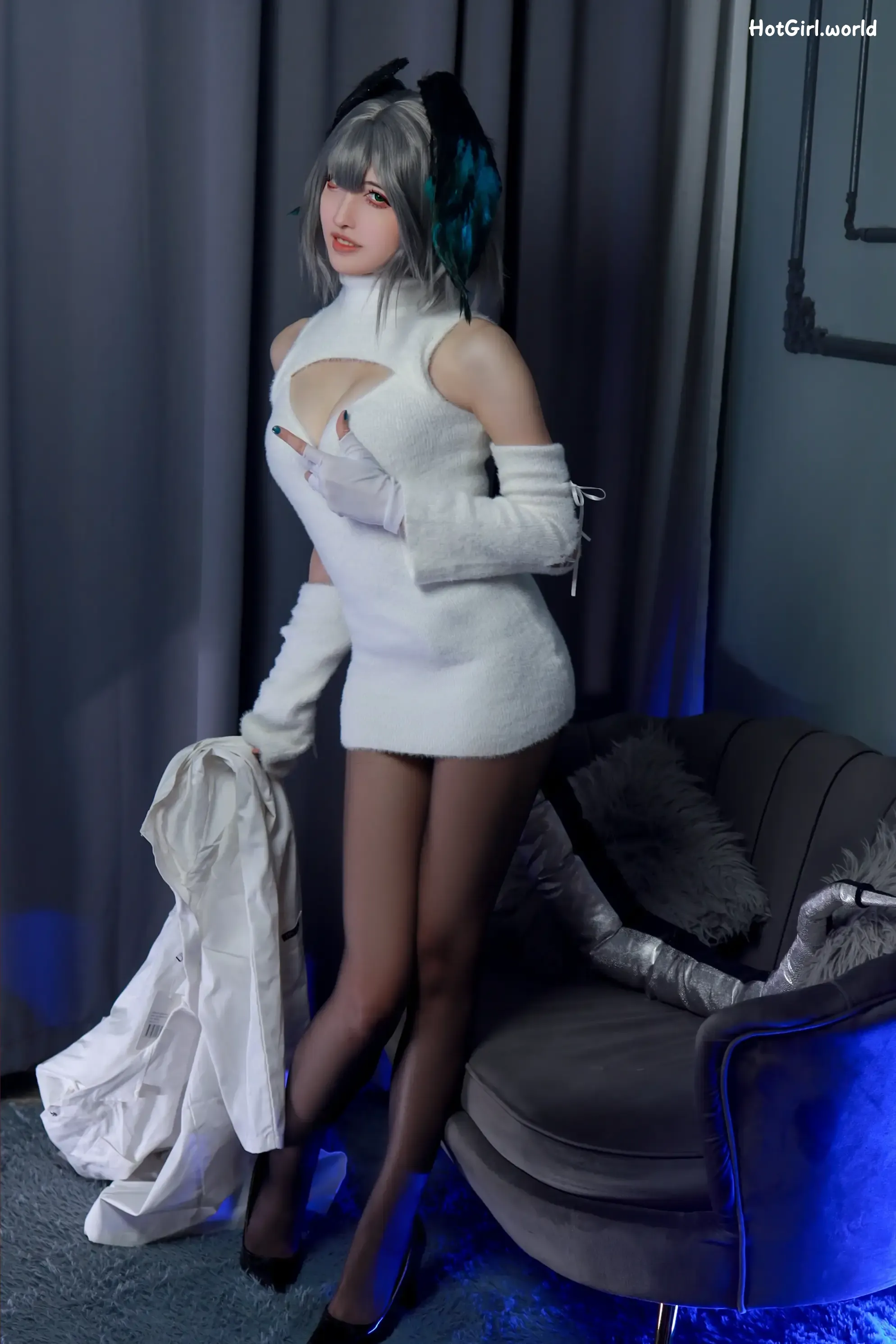 Coser-Yamazaki-Reina-Aknaiz-Hallhay-vertical-sweater-hotgirl.world-003.webp
