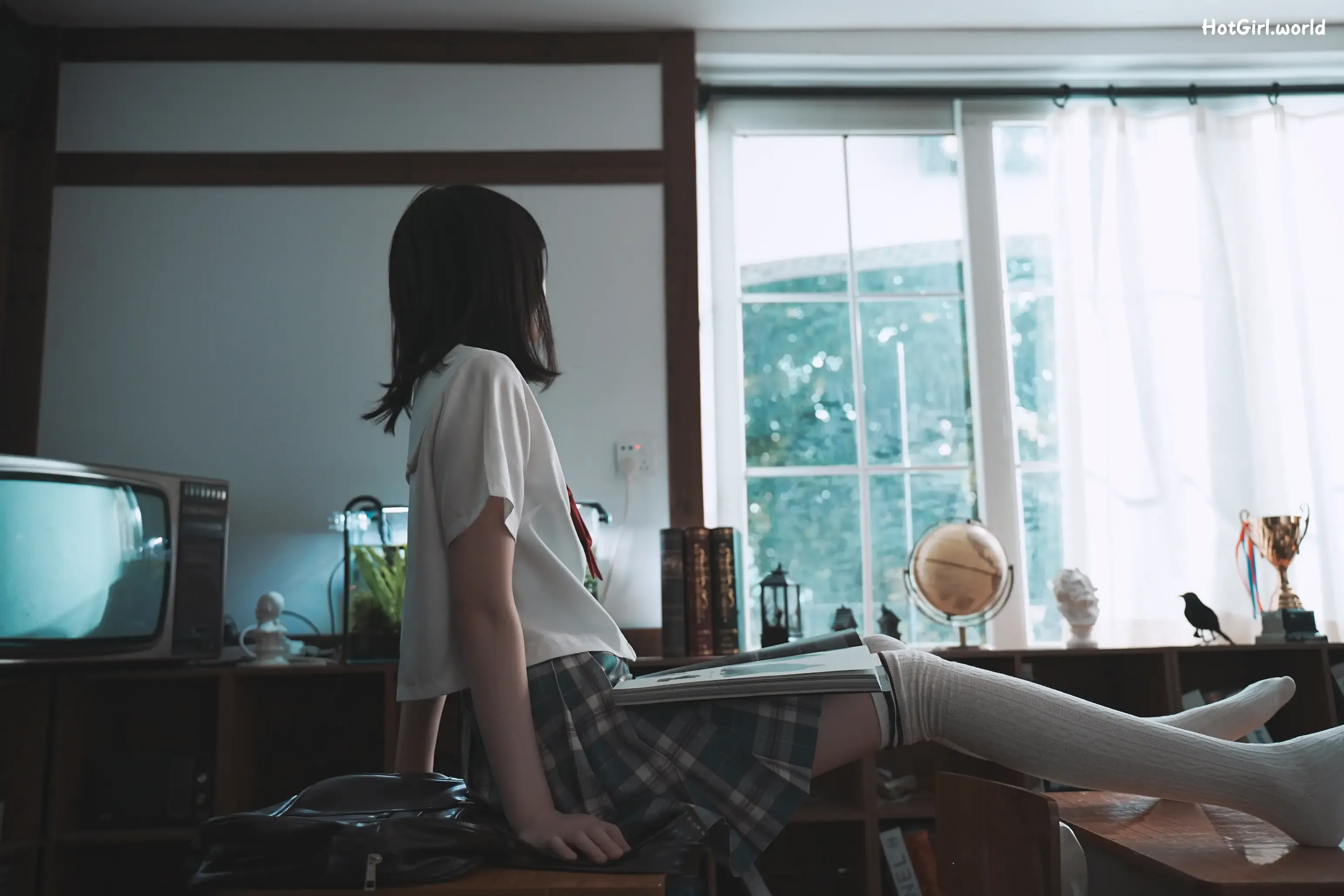 Coser-Peach-Meow-Classroom-Death-Water-hotgirl.world-002.webp