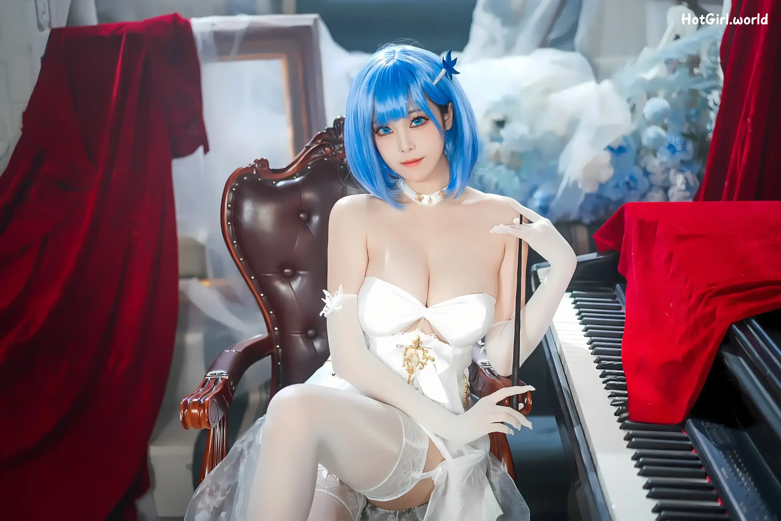 Coser-Honey-Cat-Fur-Azur-Blue-Route-Chabayev-White-Cavalry-hotgirl.world-002.webp