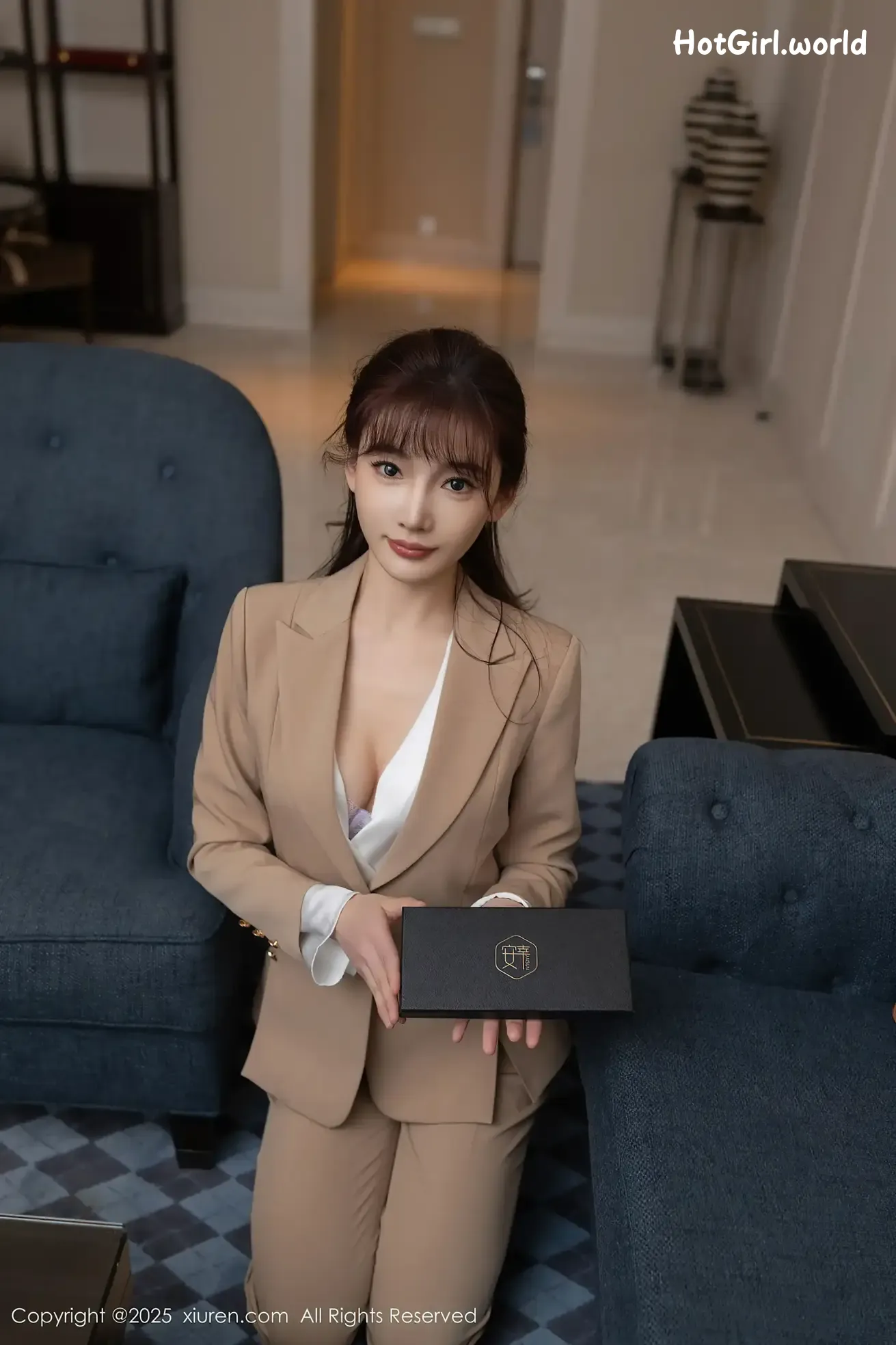 XiuRen秀人网-No.9881-陆萱萱-0004-3696041843_hotgirl.world.webp