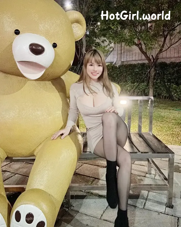 papaqie-OF-IG-G-zhao-bei-nv-you-gong-zhang-nong-hotgirl.world-128.webp