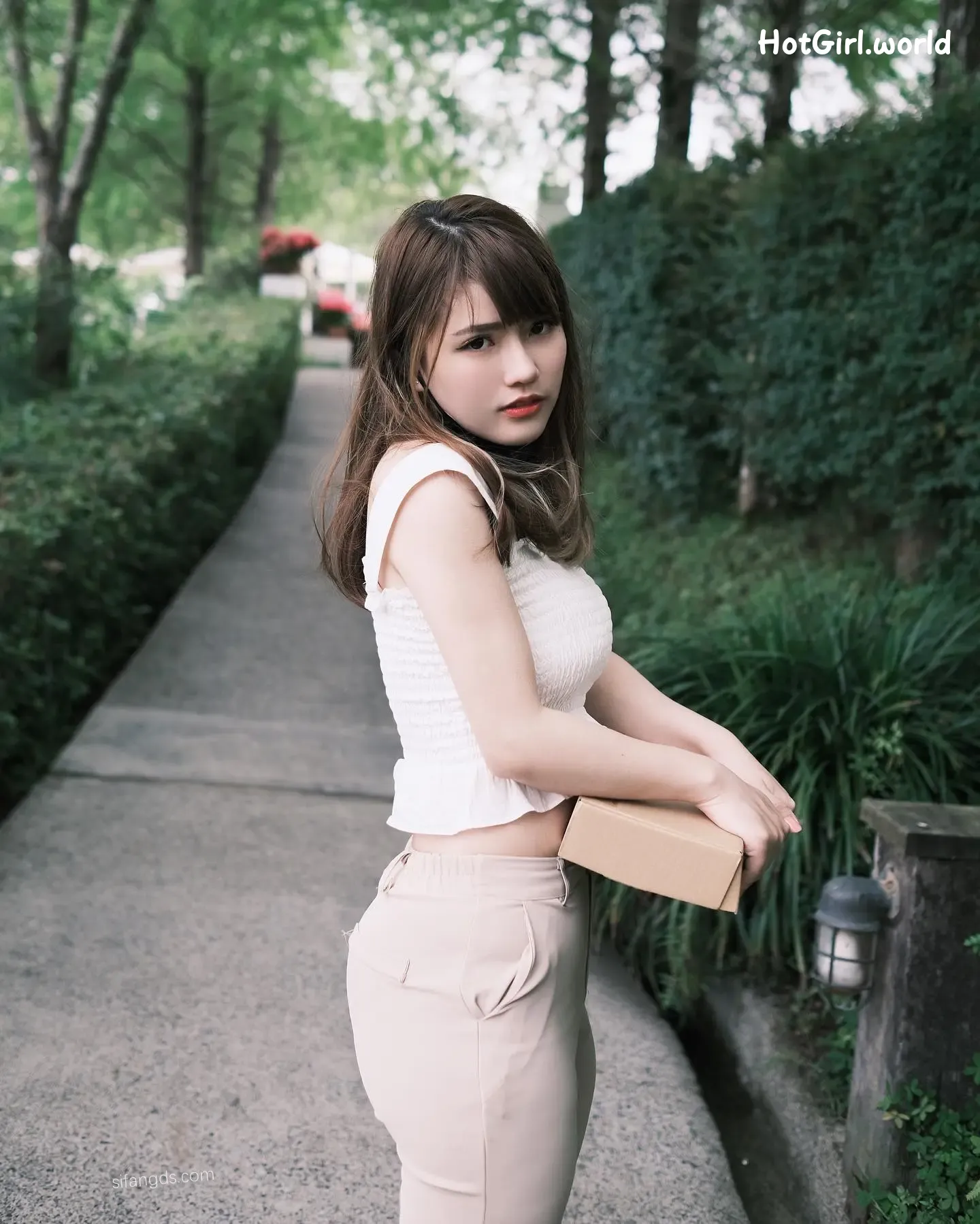 papaqie-OF-IG-G-zhao-bei-nv-you-gong-zhang-nong-hotgirl.world-242.webp