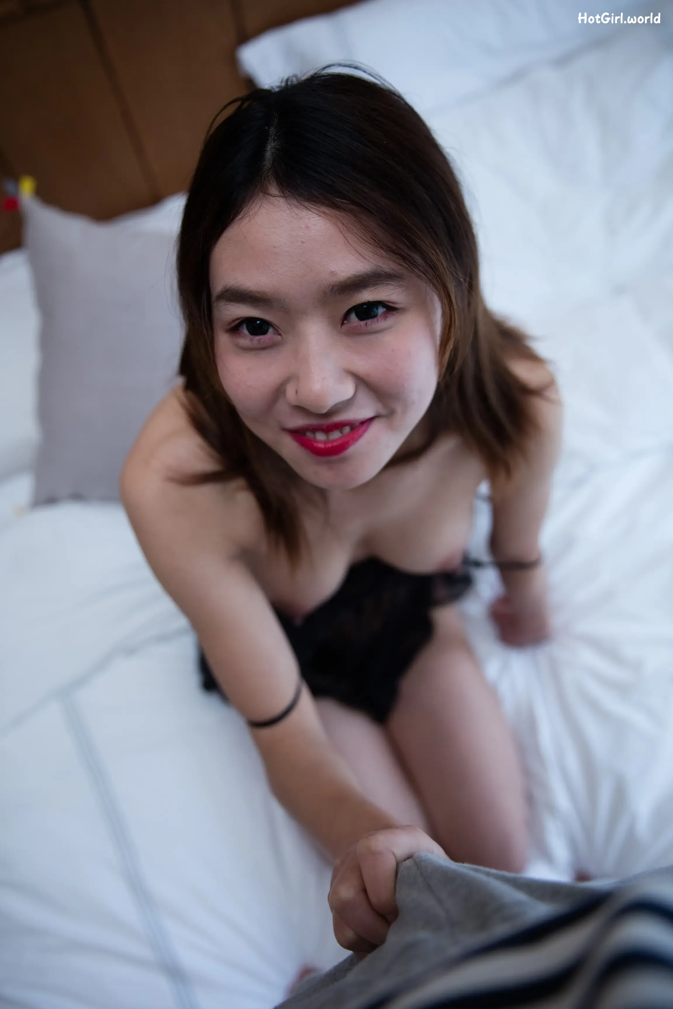Private-Photoshoot-Fang-Zixuan-Guo-Mo-2017.04.07-Large-scale-Si-Pai-Tao-Tu-hotgirl.world-336.webp