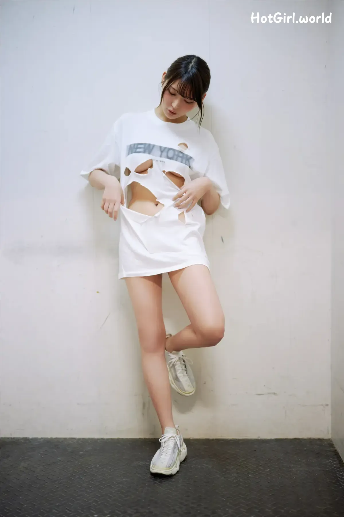 Japanese-Idol-Nitori-Sayaka-FRIDAY-GOLD-A-to-Z-Vol.4-hotgirl.world-004.webp