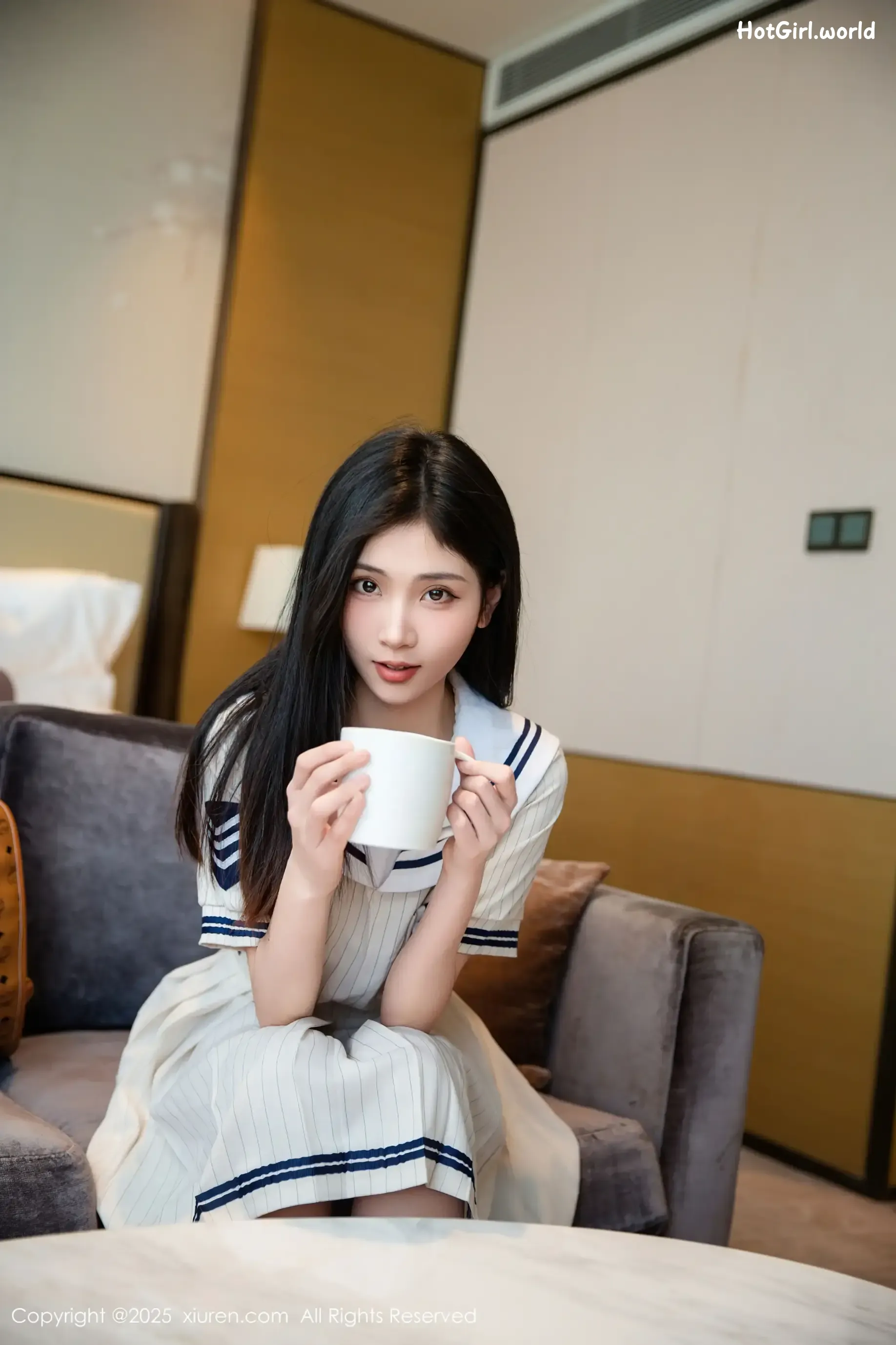 XiuRen秀人网-No-9942-刘婷婷-0007-3673908901_hotgirl.world.webp