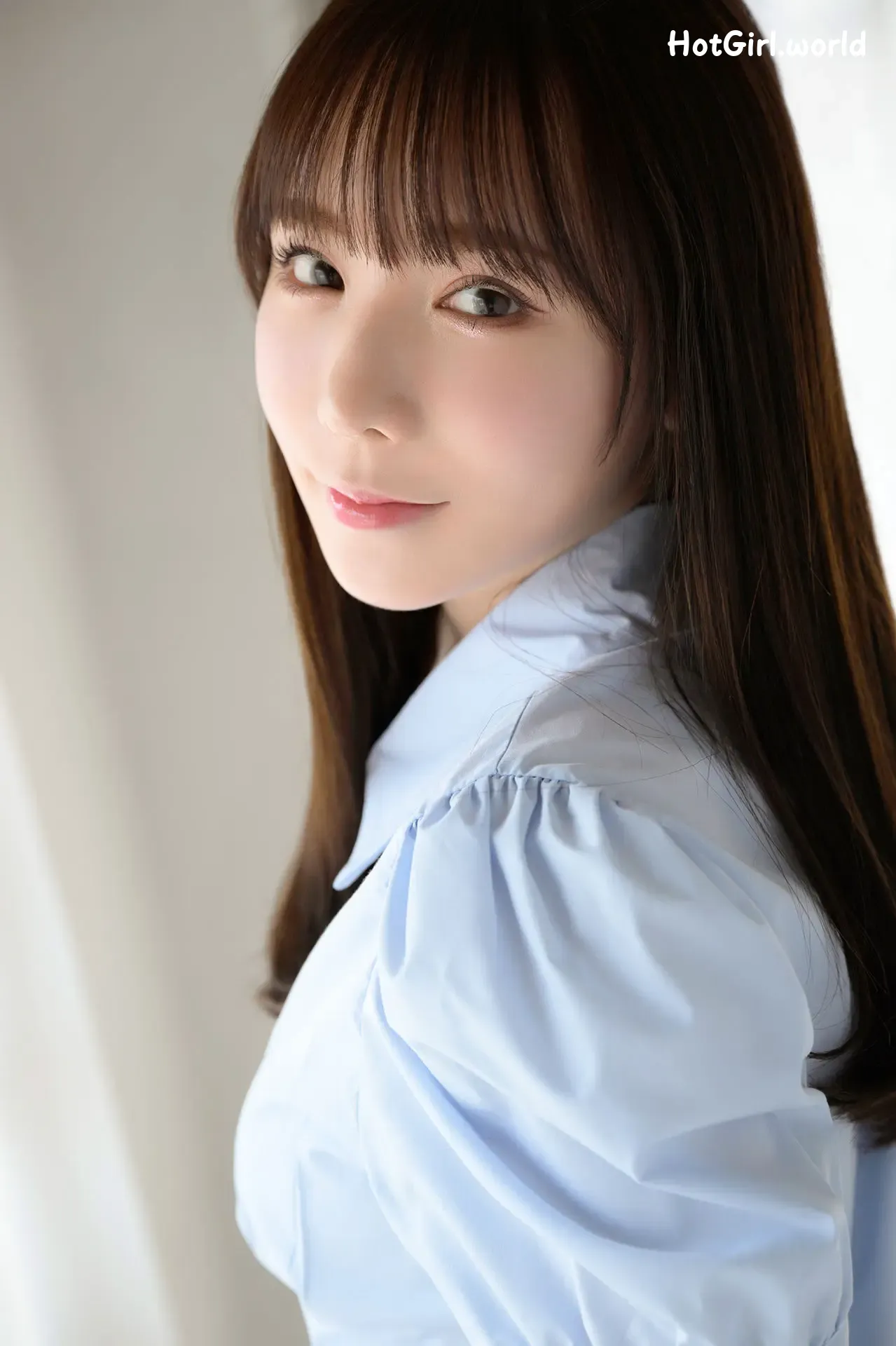 Japanese-Idol-Ao-Ebisaki-FRIDAY-Digital-Photo-Book-Dining-Vol.1-hotgirl.world-065.webp