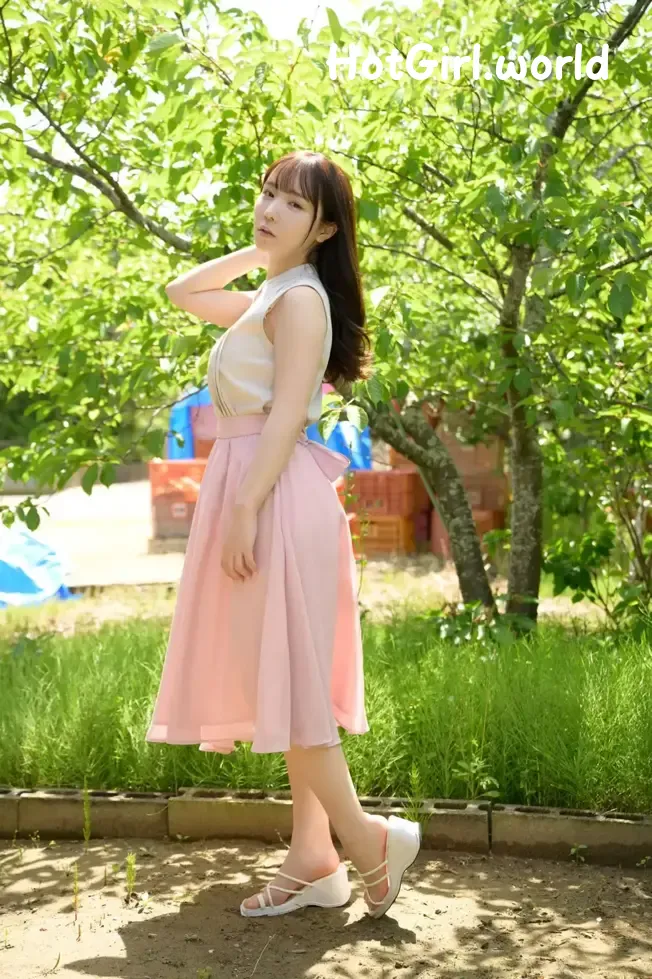 Japanese-Idol-Ao-Ebisaki-FRIDAY-Digital-Photo-Book-Freshly-picked-G-Cup-Vol.1-hotgirl.world-012.webp