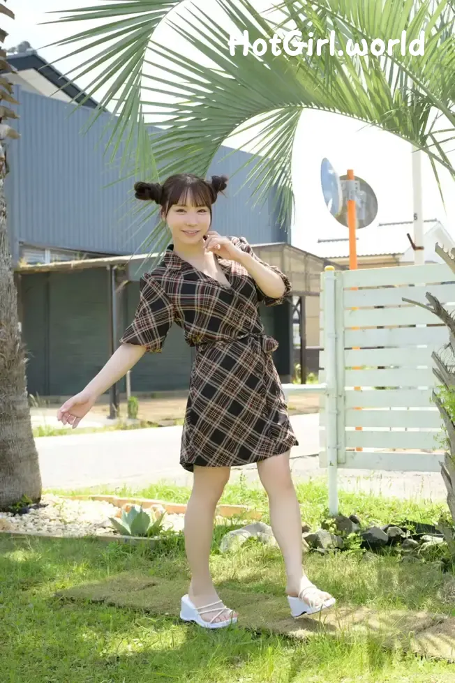 Japanese-Idol-Ao-Ebisaki-FRIDAY-Digital-Photo-Book-Freshly-picked-G-Cup-Vol.1-hotgirl.world-018.webp
