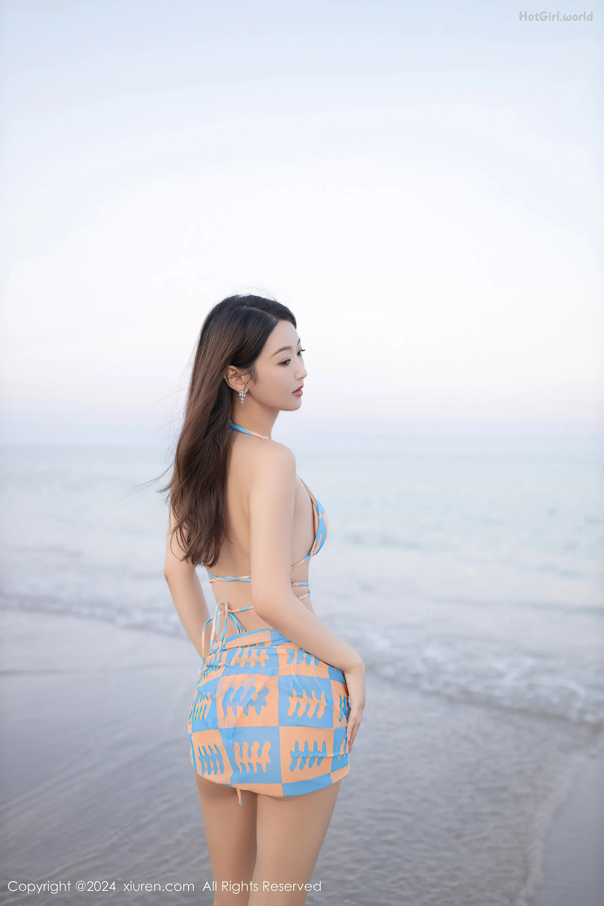 0009_hotgirl.world.webp