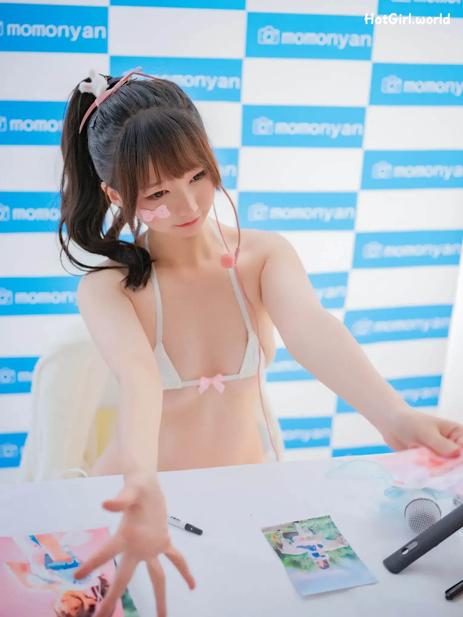 086_hotgirl.world.webp