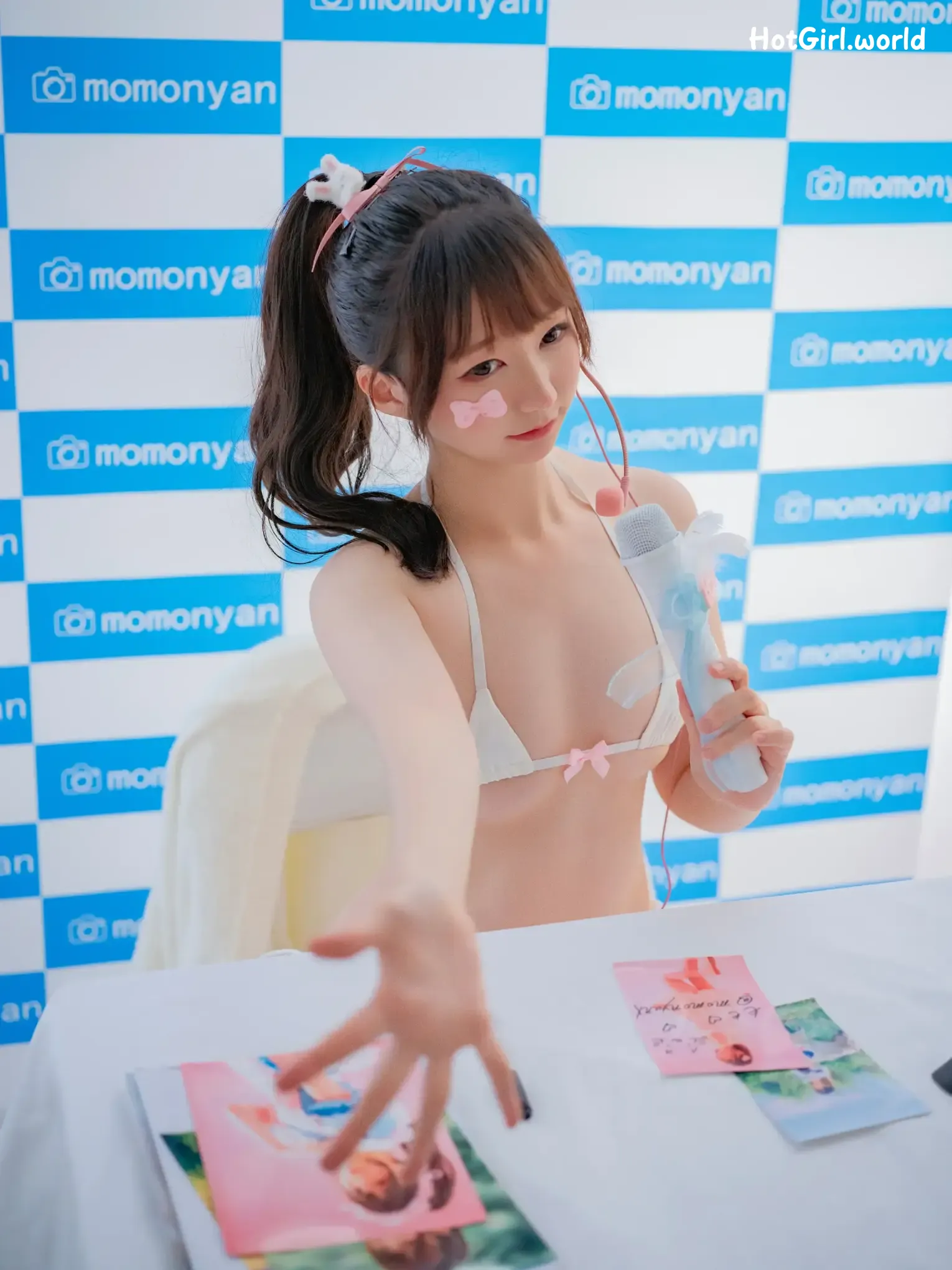 089_hotgirl.world.webp