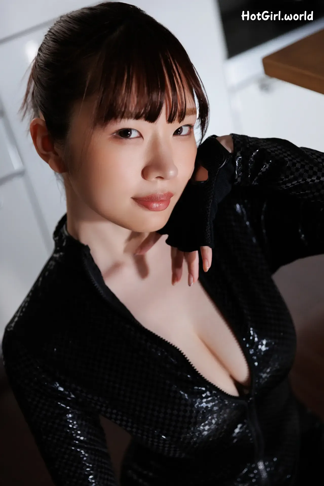 165_hotgirl.world.webp
