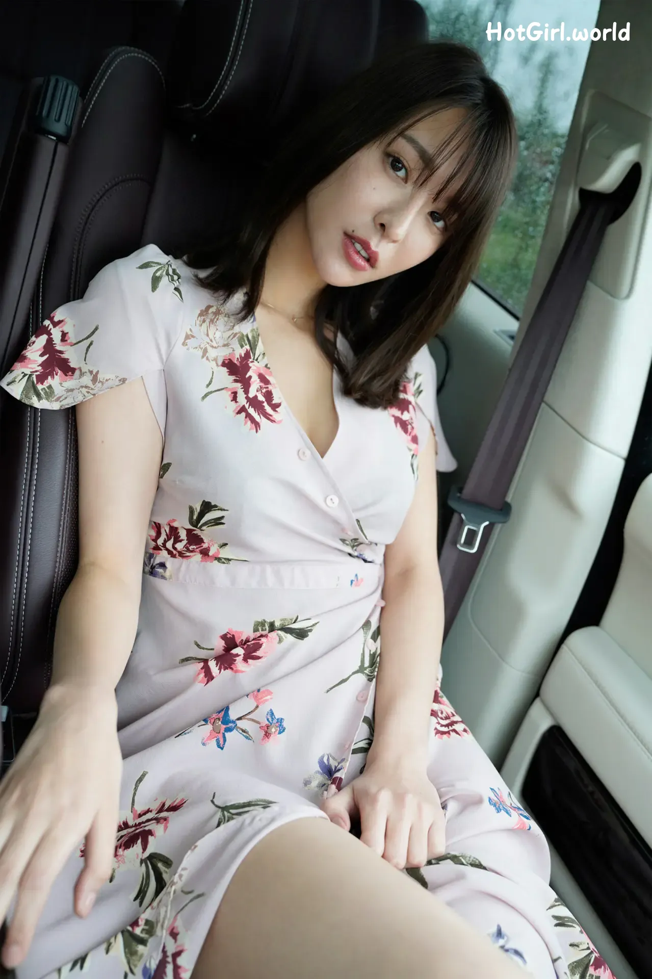 199_hotgirl.world.webp