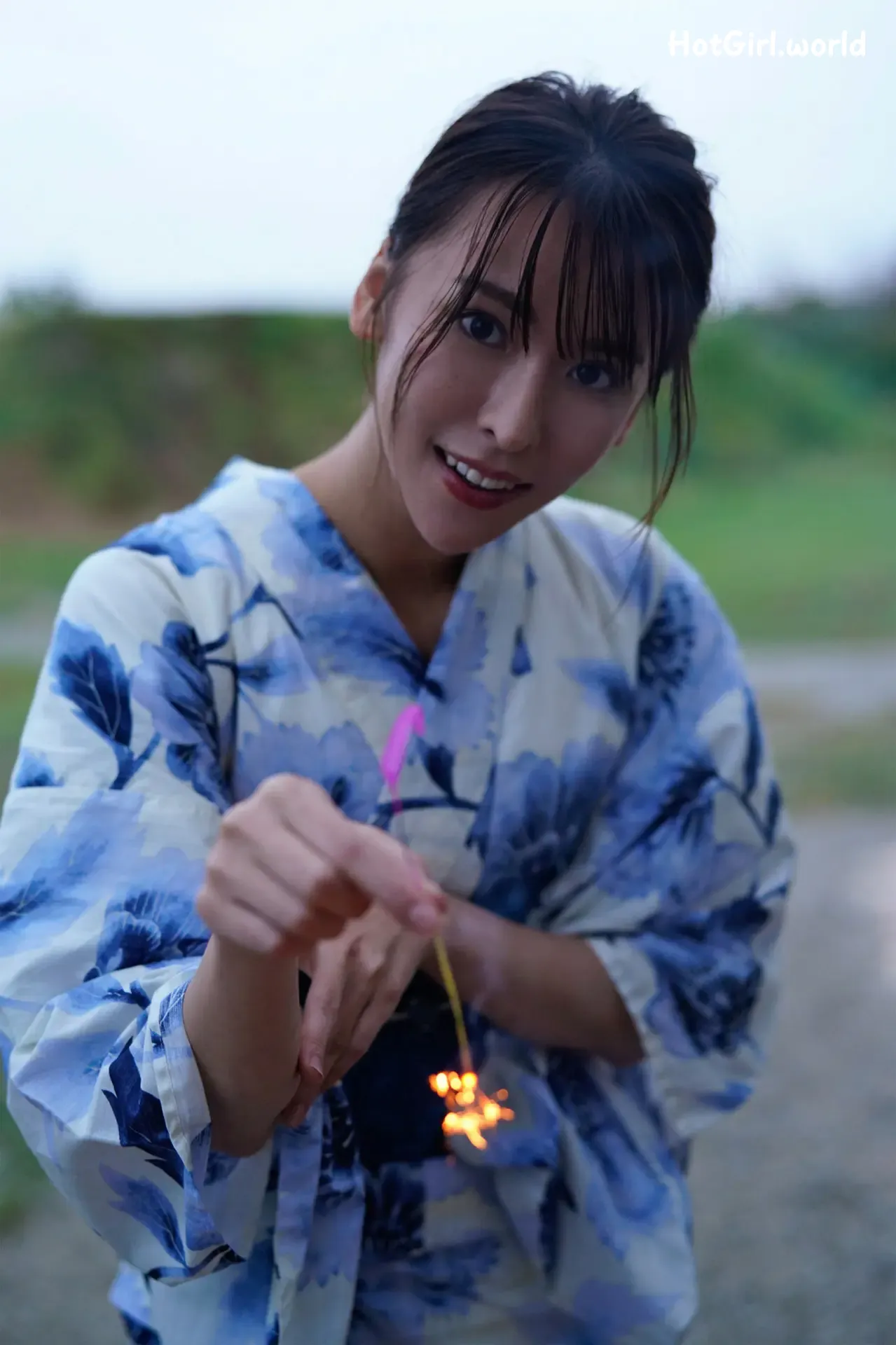 243_hotgirl.world.webp