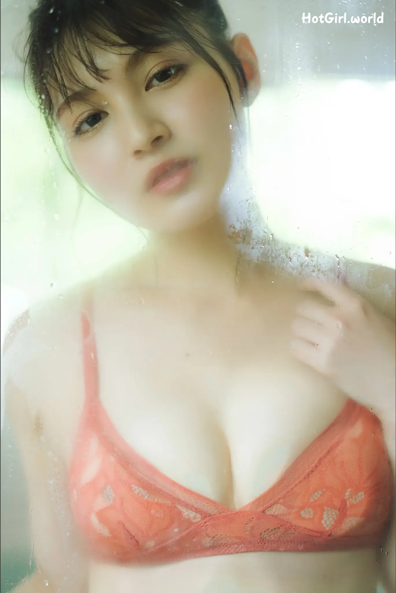 140_hotgirl.world.webp