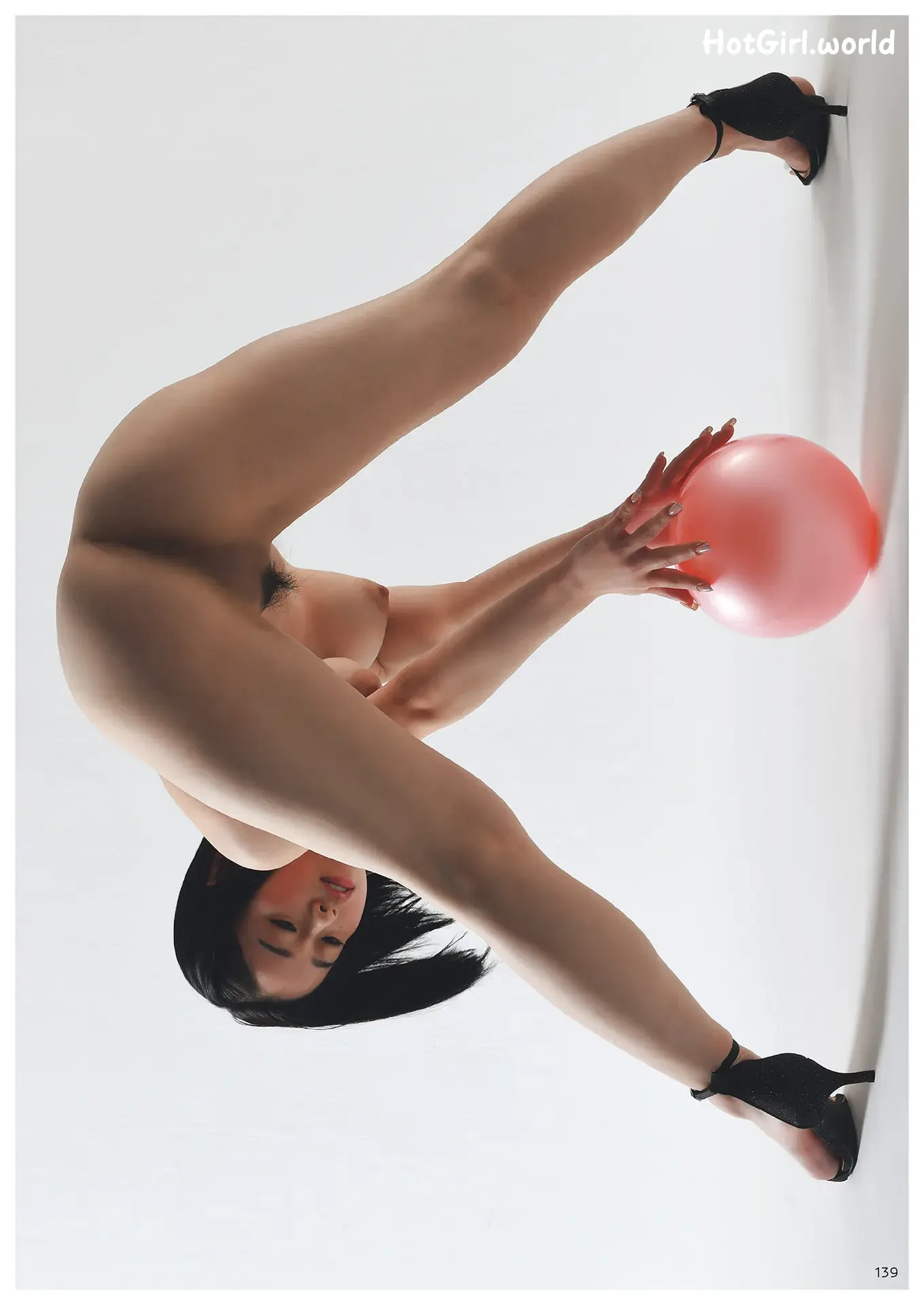 143_hotgirl.world.webp