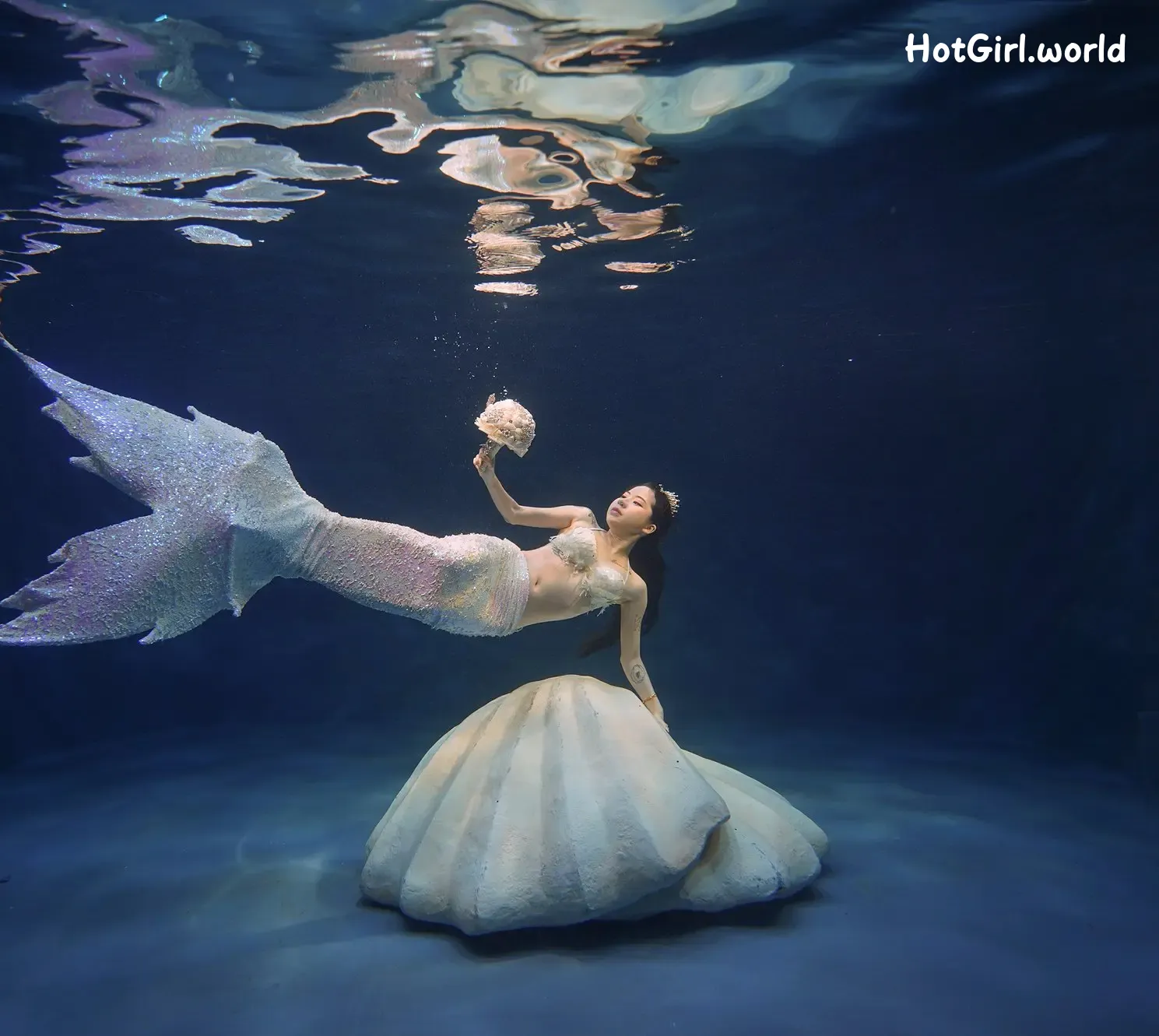100_hotgirl.world.webp