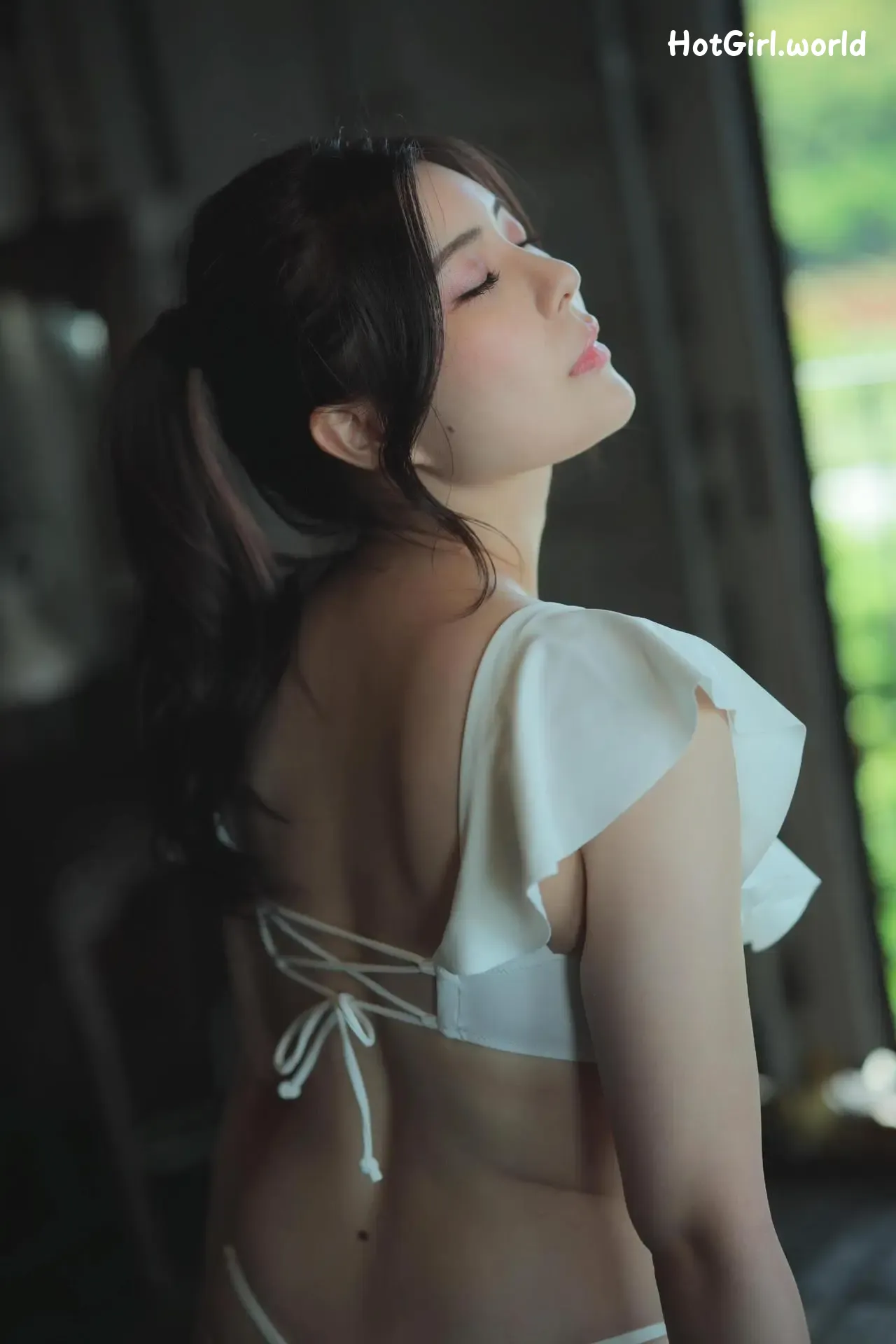 080_hotgirl.world.webp