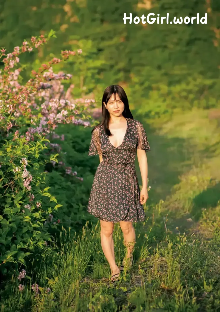 144_hotgirl.world.webp