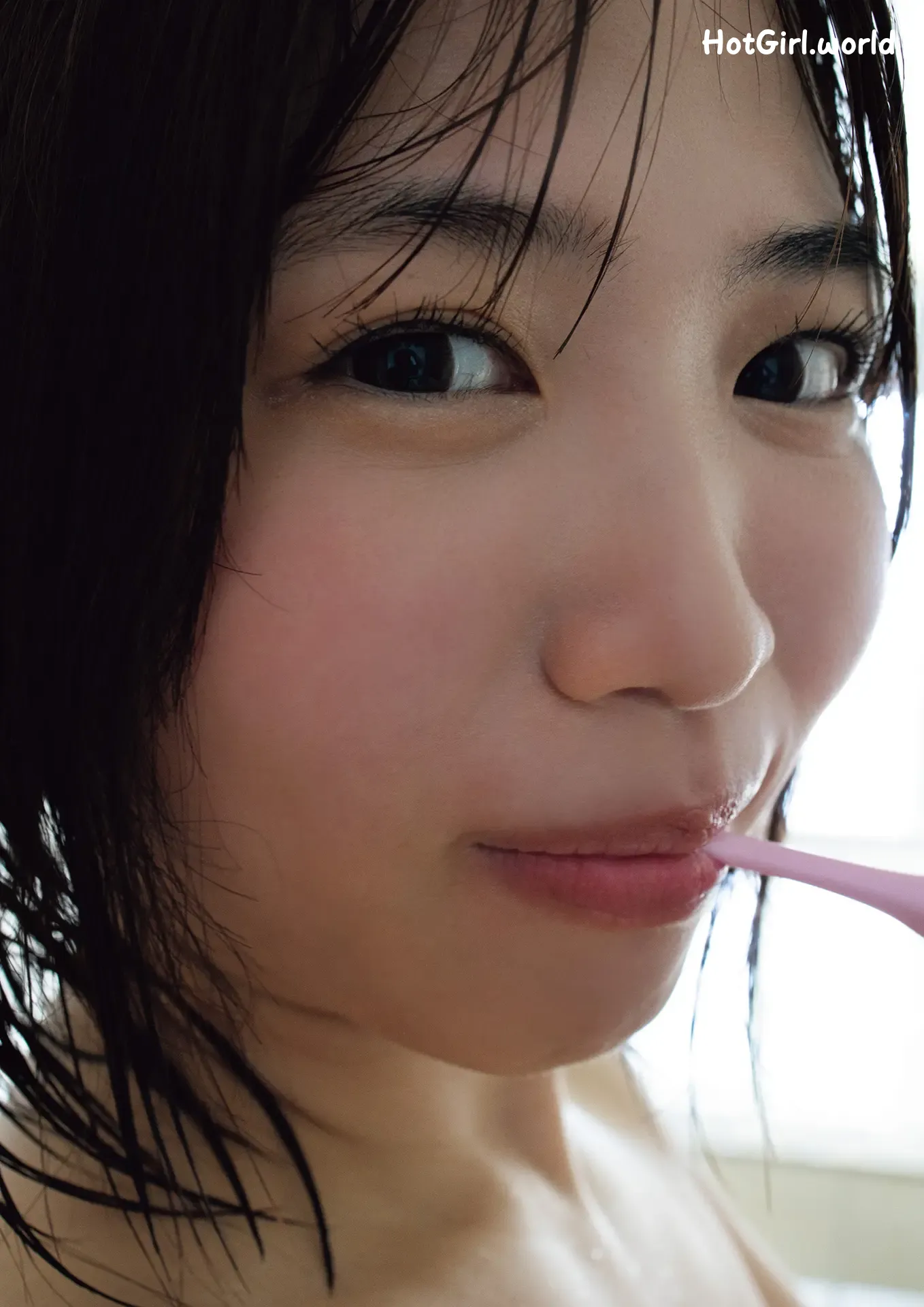 088_hotgirl.world.webp
