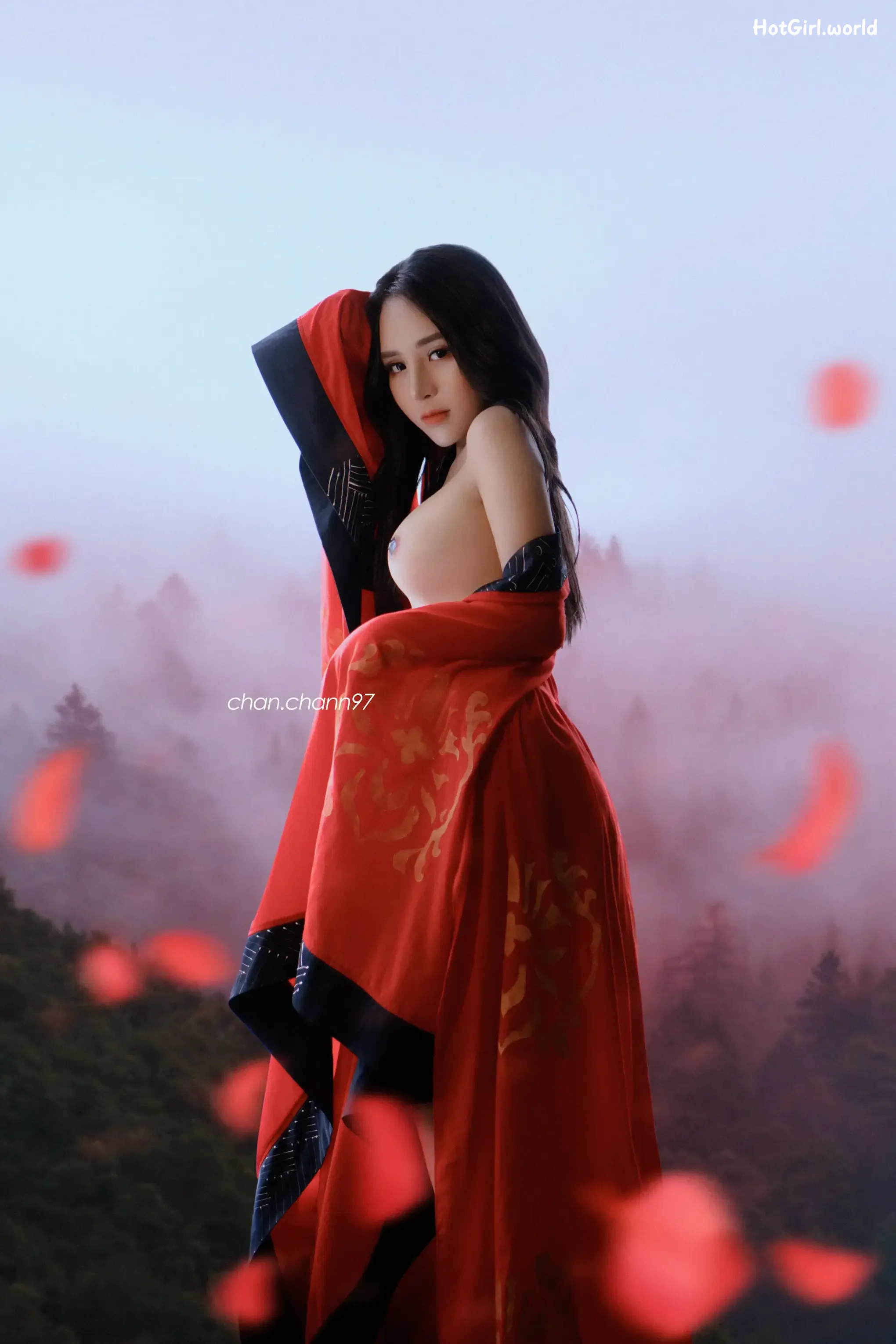080_hotgirl.world.webp