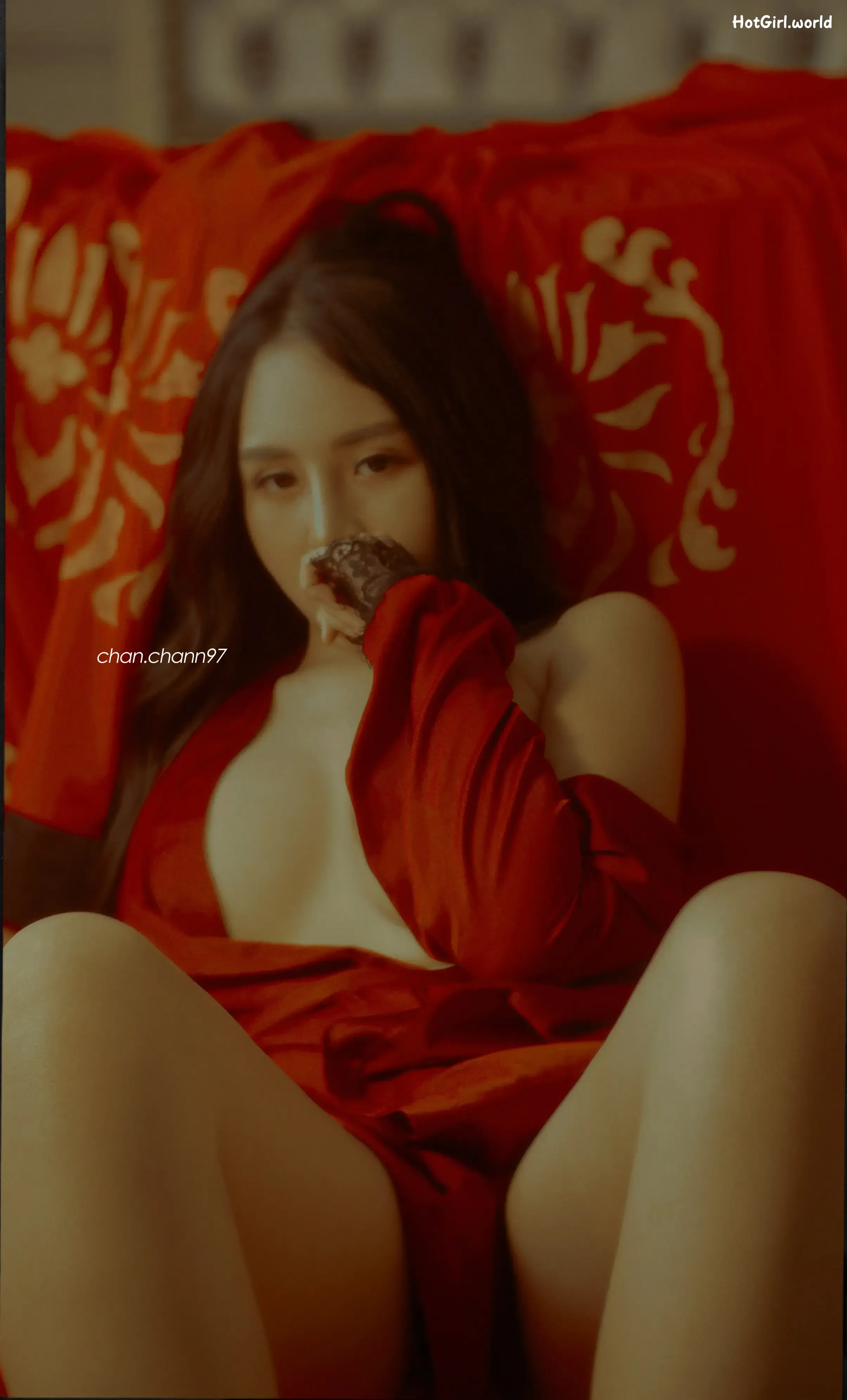 090_hotgirl.world.webp