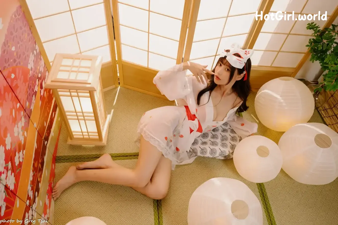 060_hotgirl.world.webp