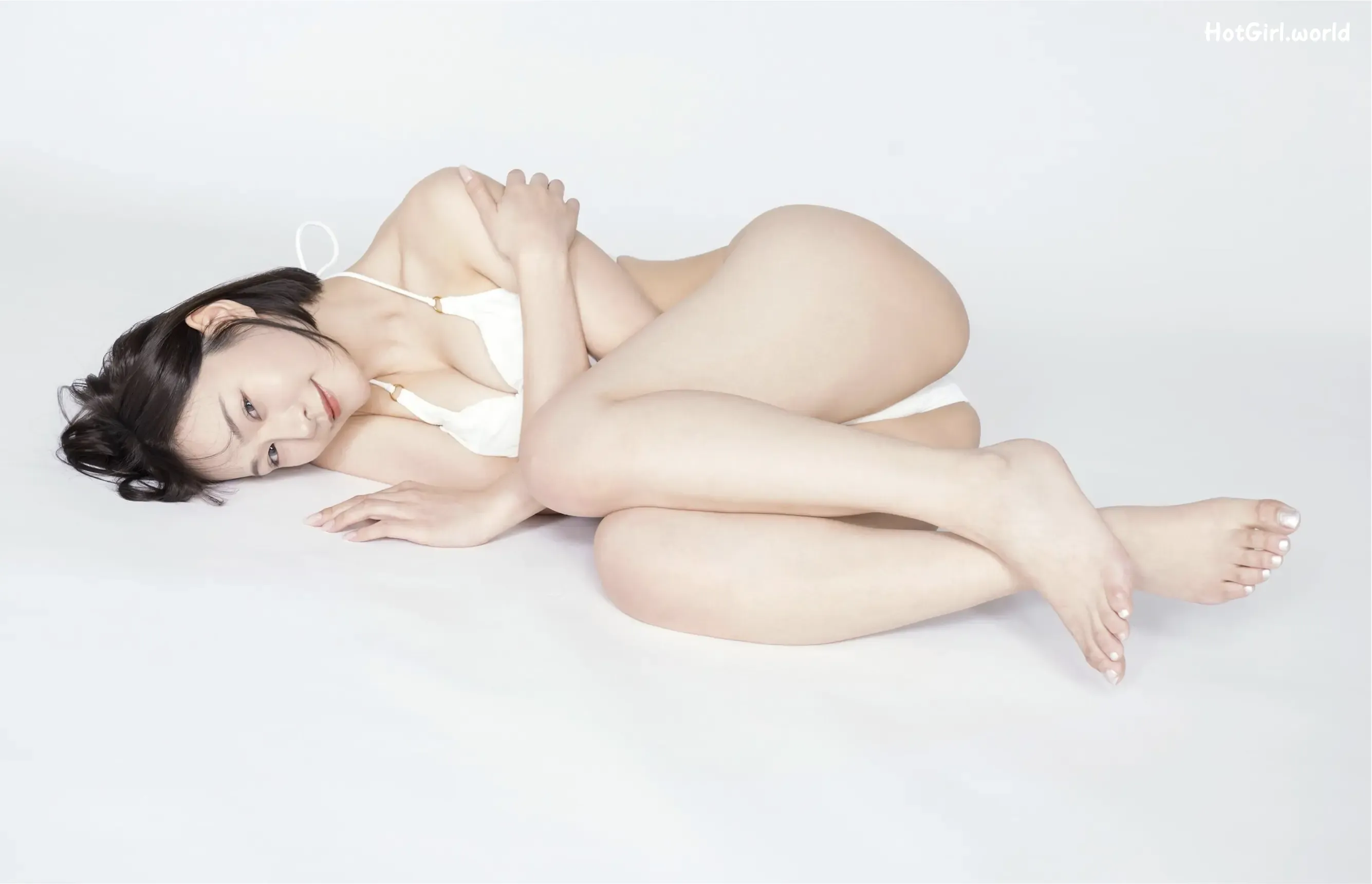 135_hotgirl.world.webp