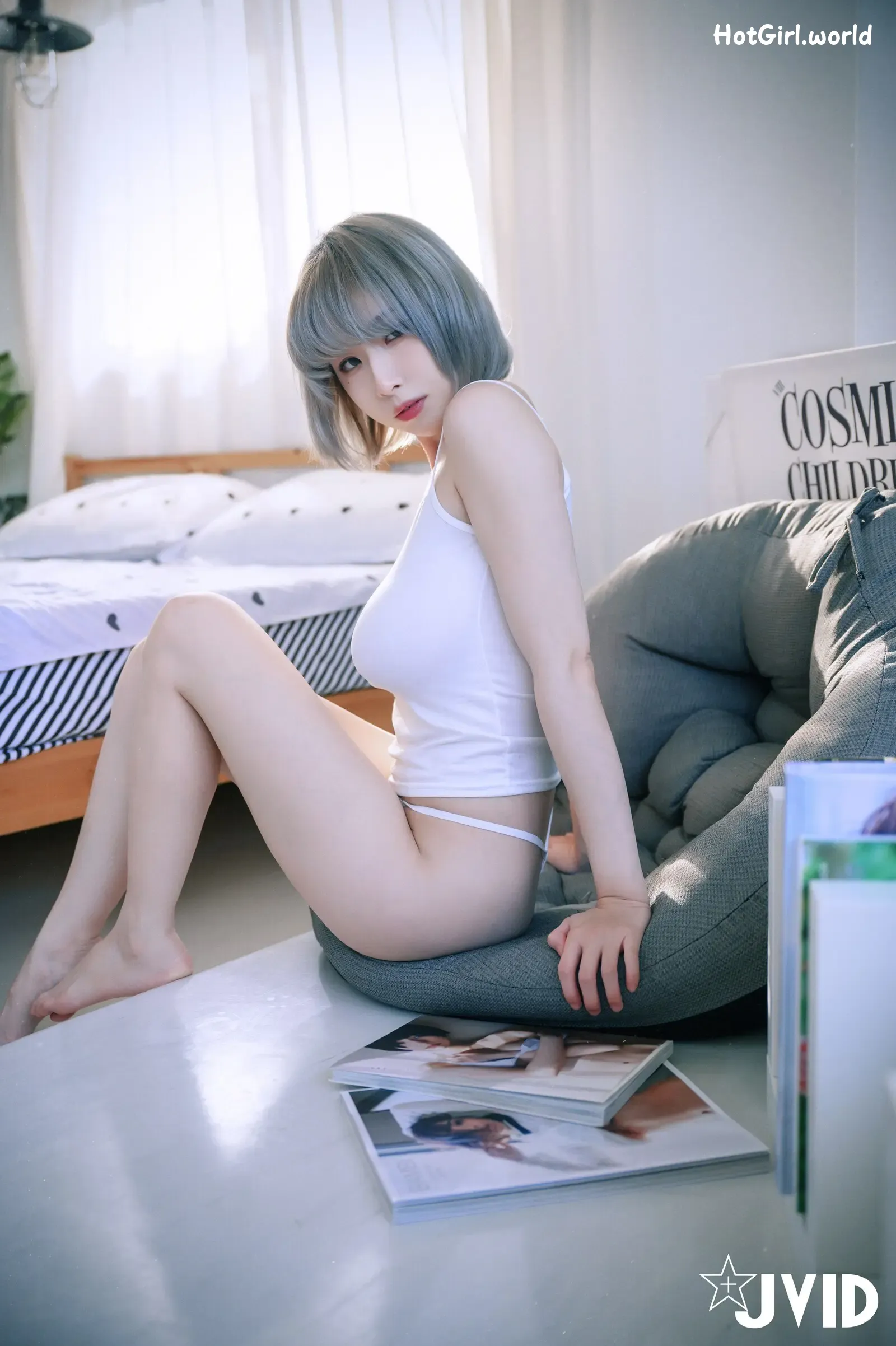 038_hotgirl.world.webp