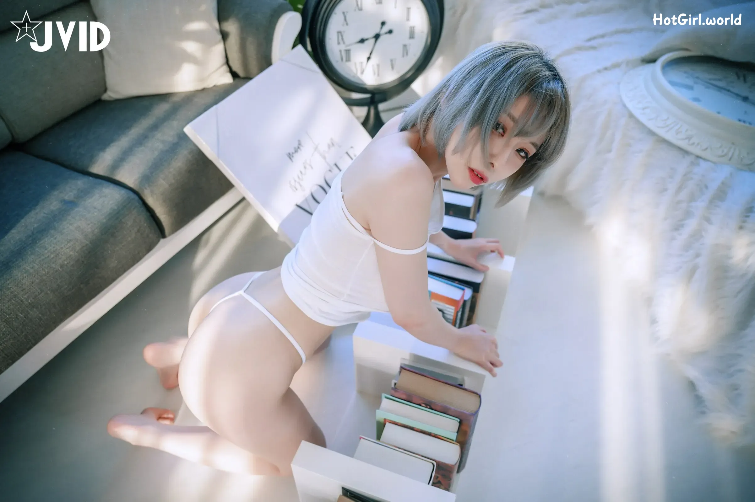 047_hotgirl.world.webp