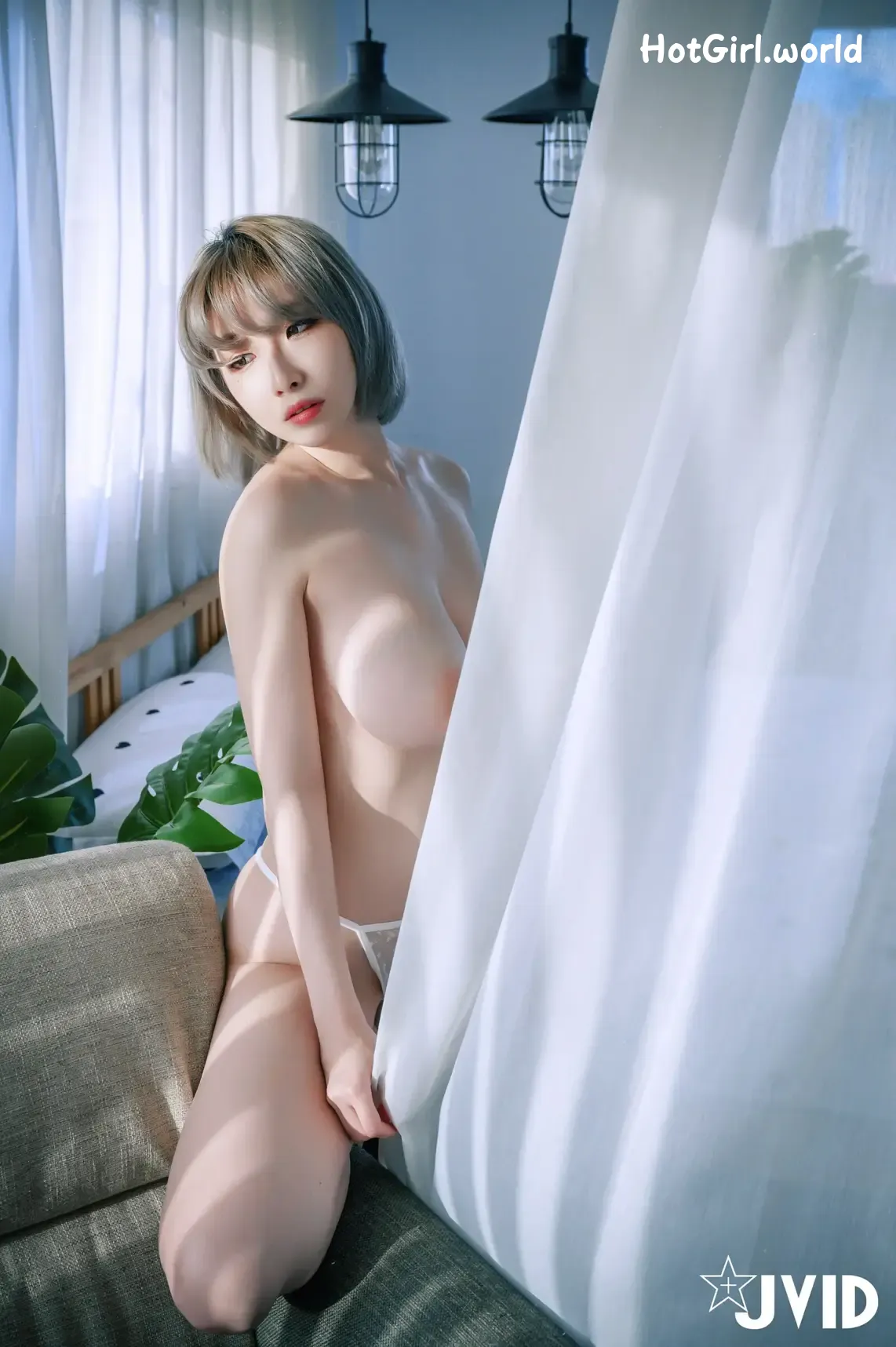 066_hotgirl.world.webp