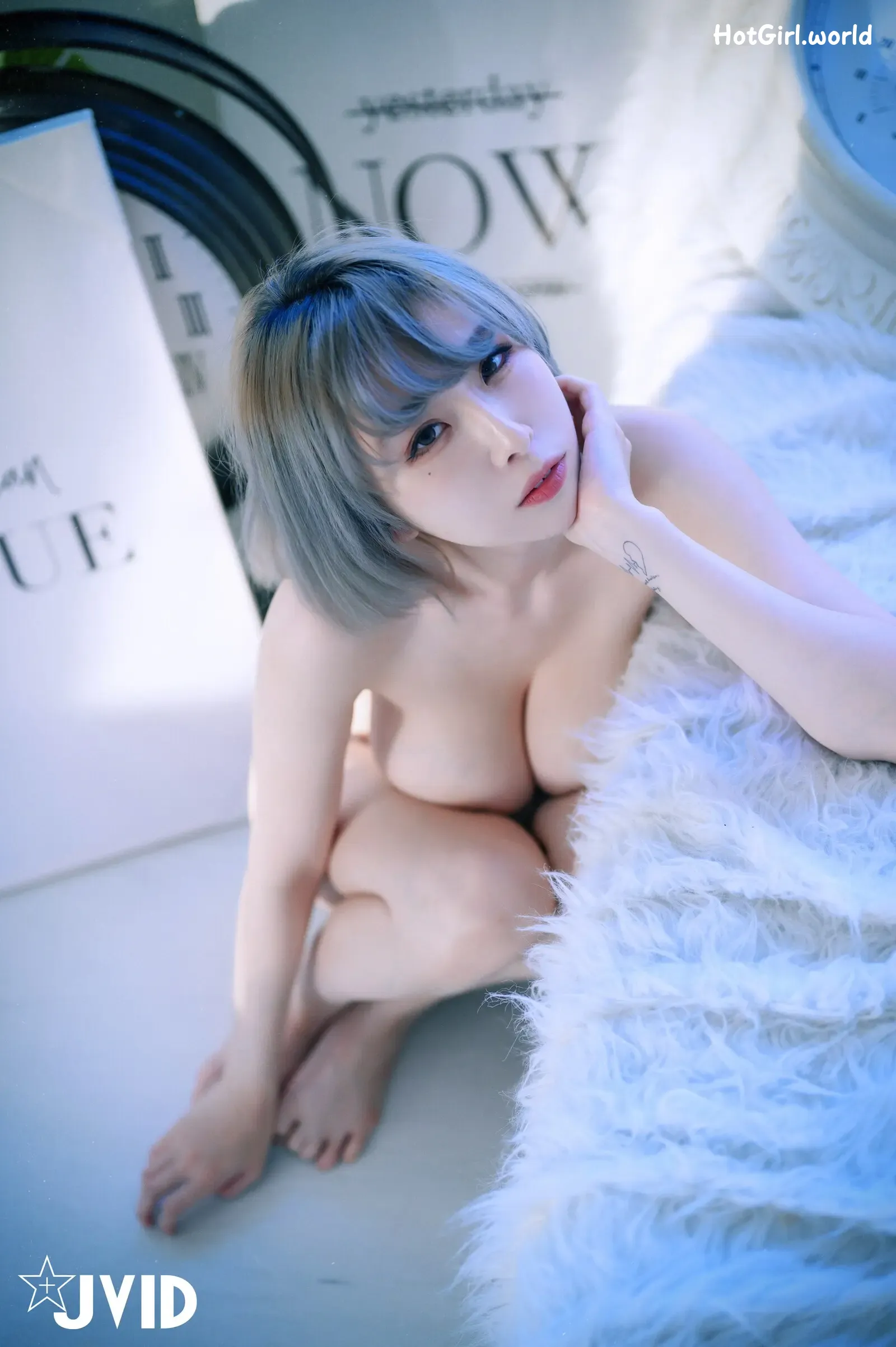 080_hotgirl.world.webp