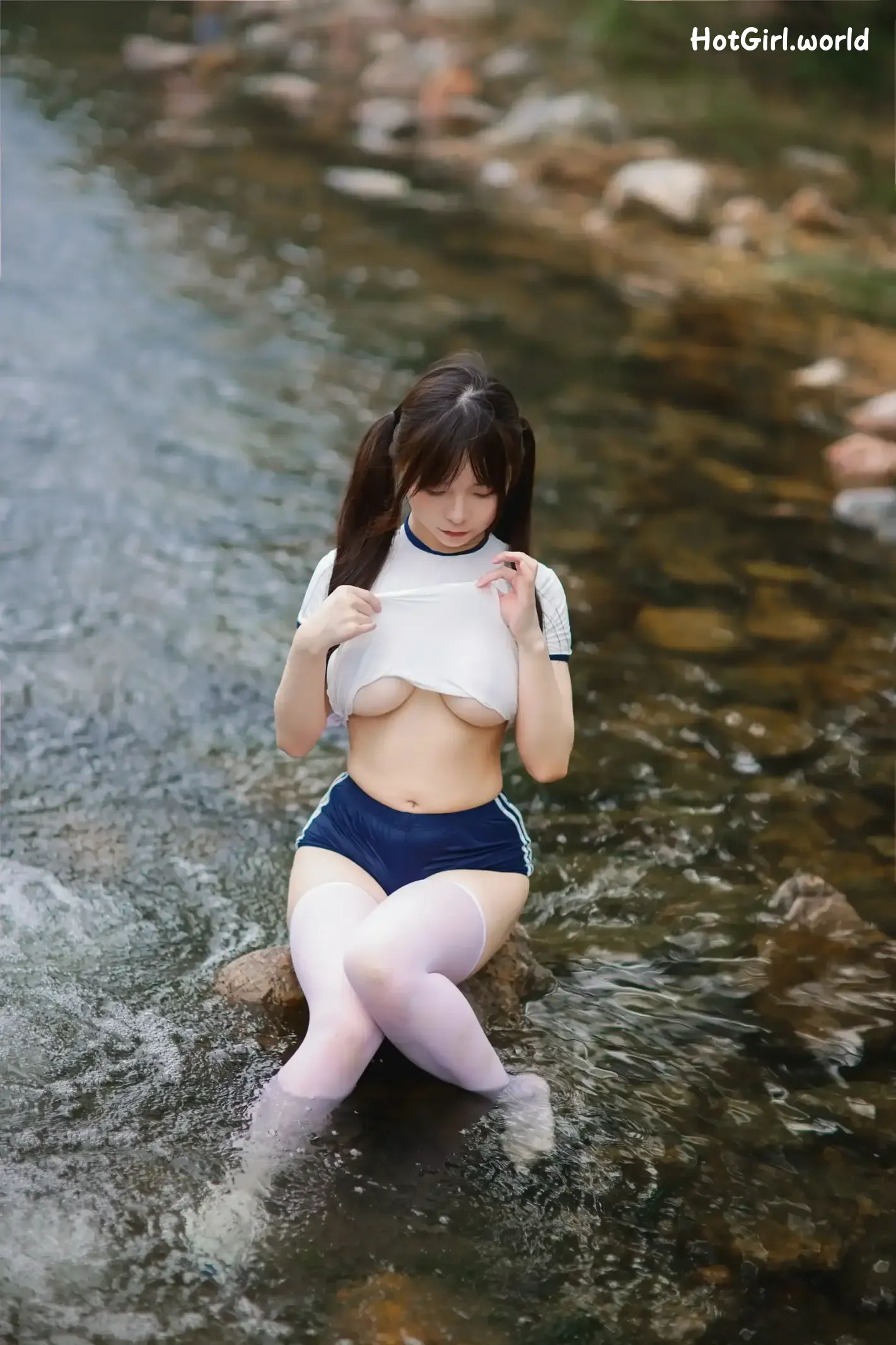 053_hotgirl.world.webp