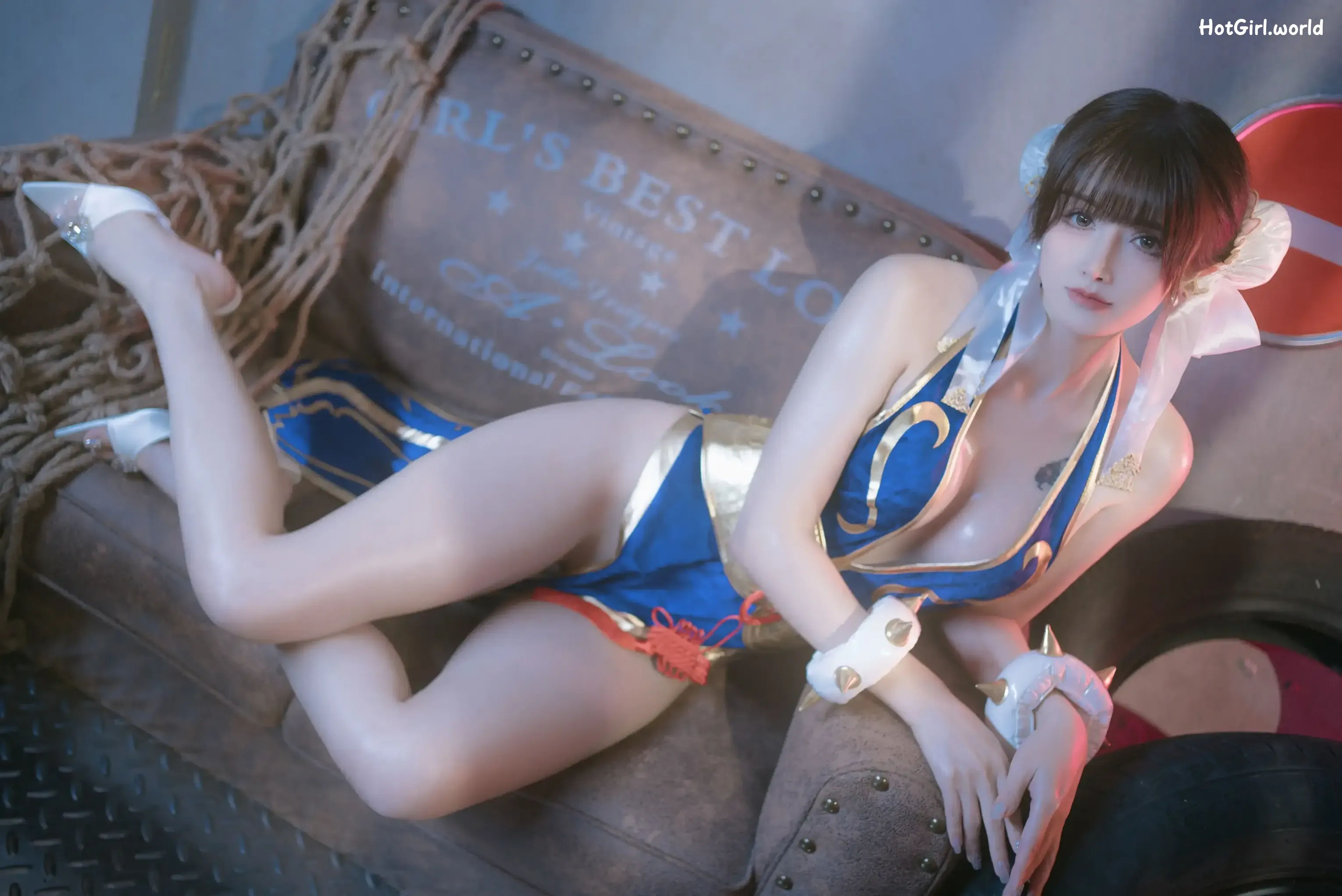 004_hotgirl.world.webp