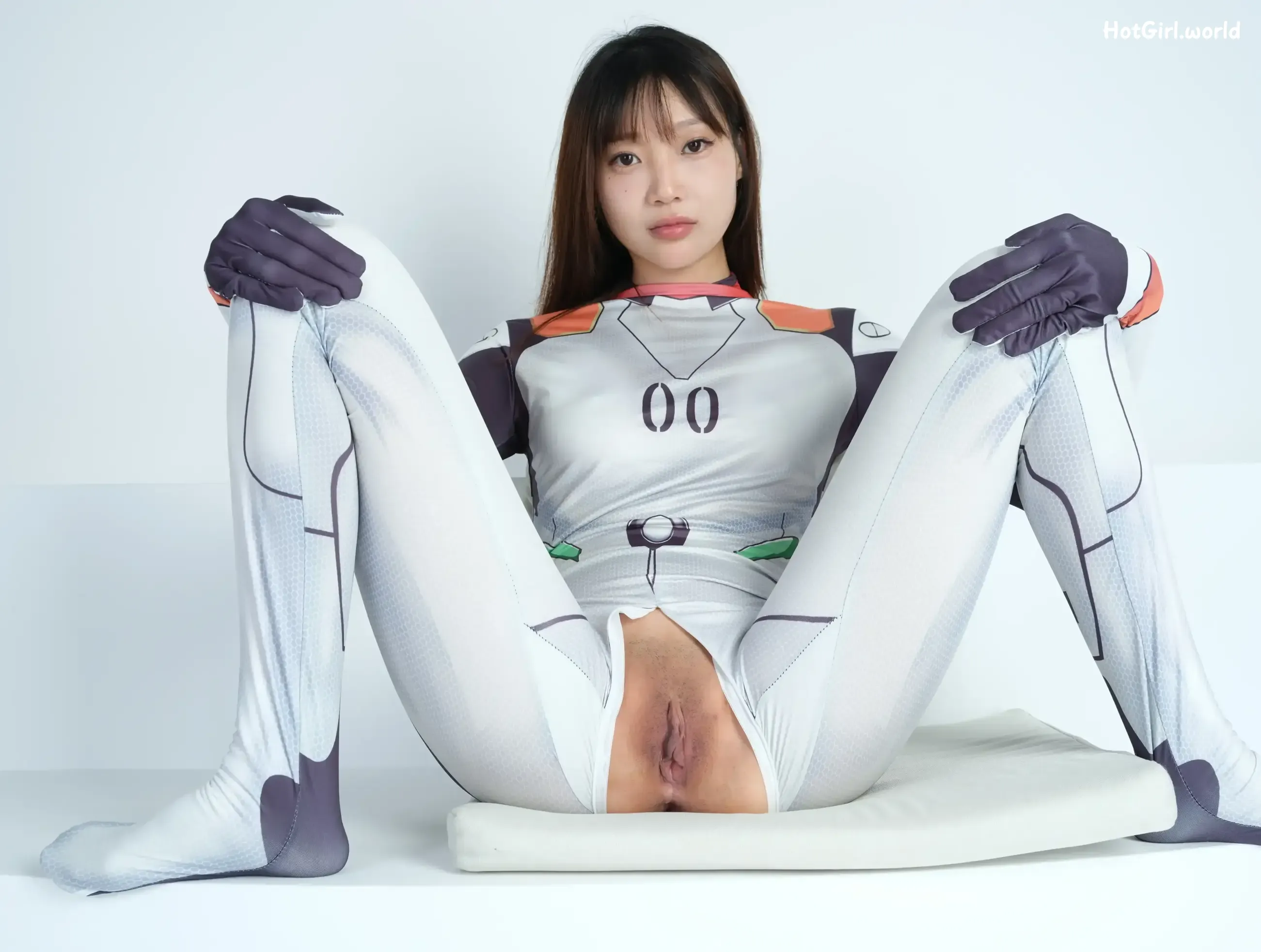 130_hotgirl.world.webp