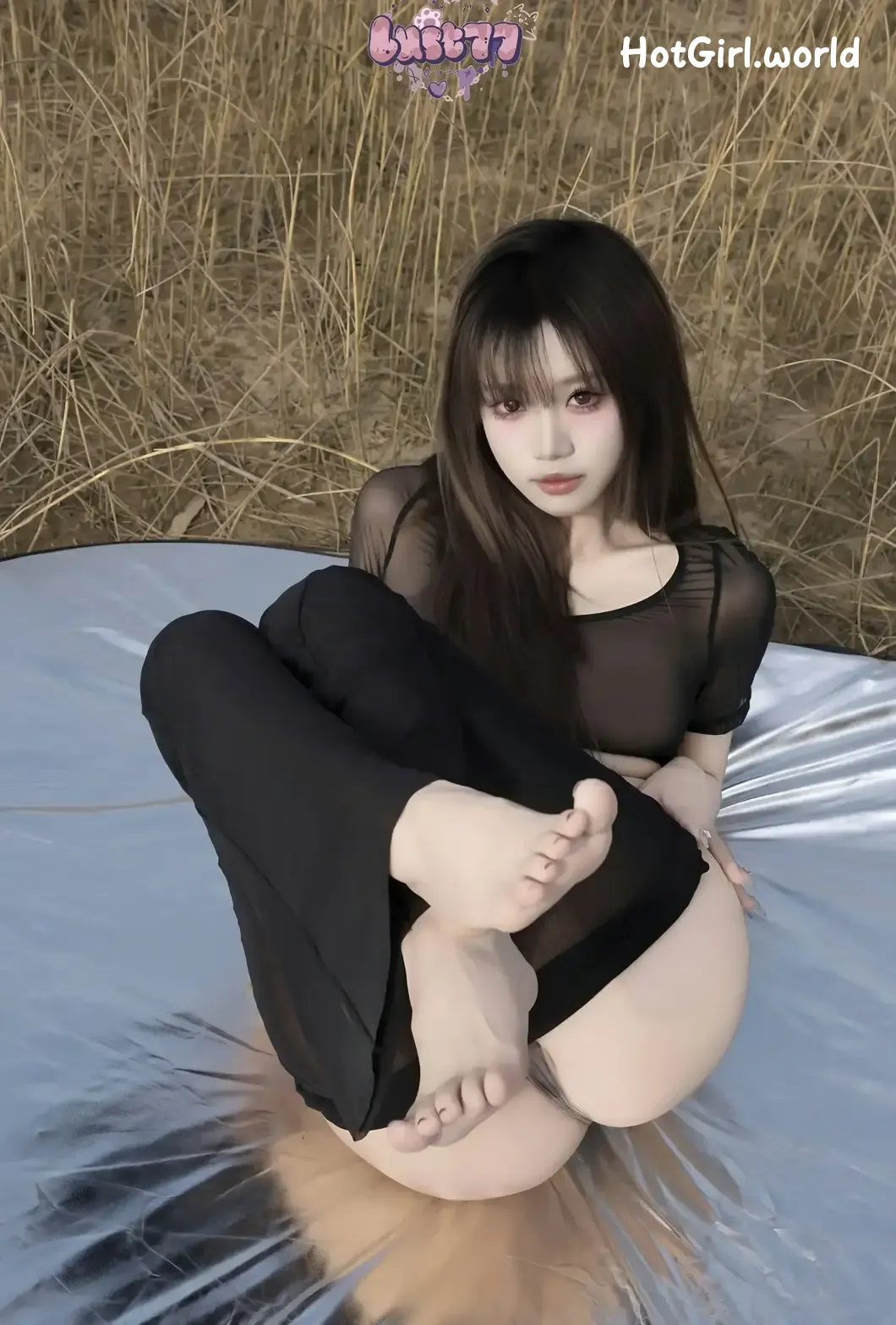 150_hotgirl.world.webp