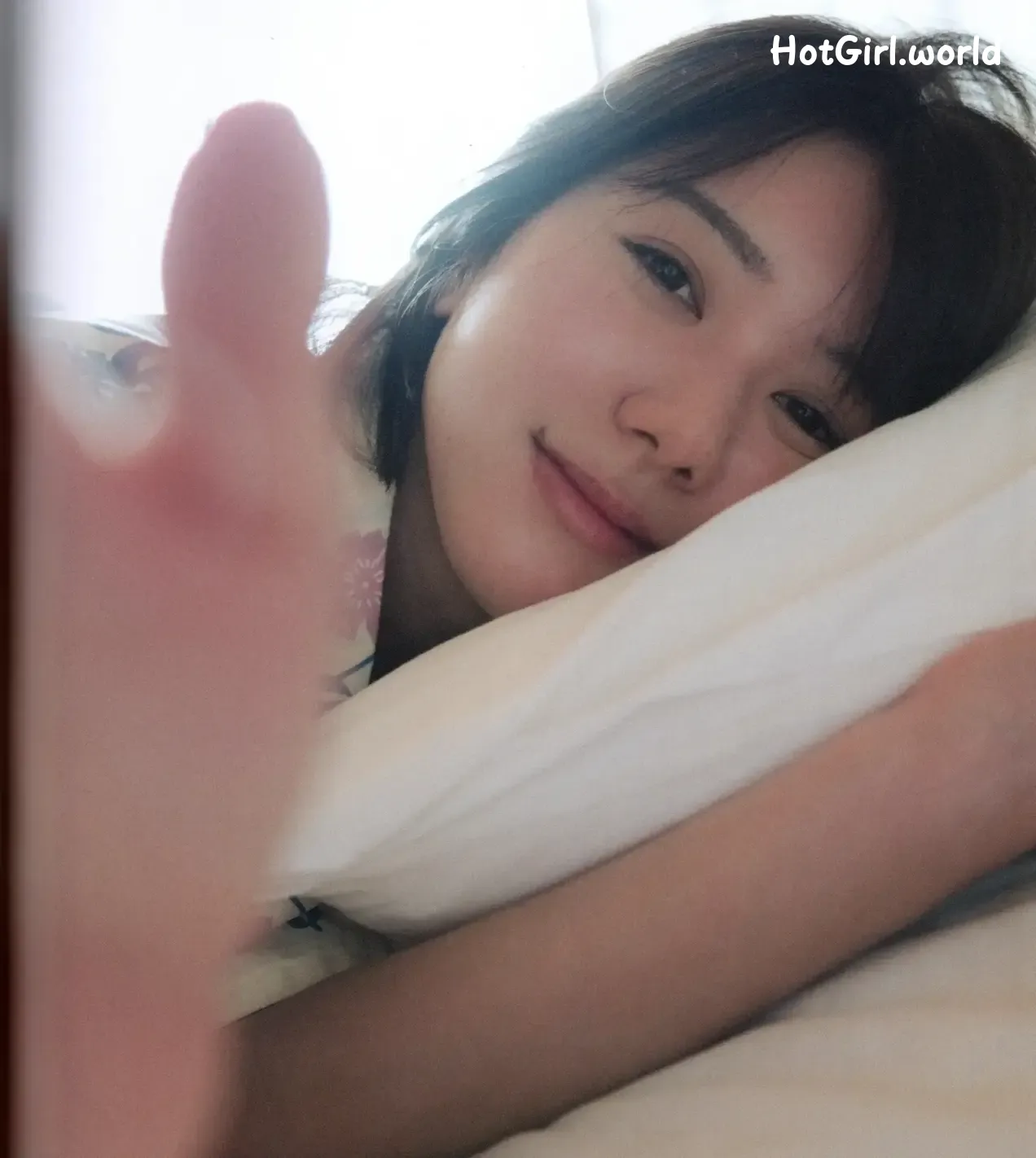 080_hotgirl.world.webp