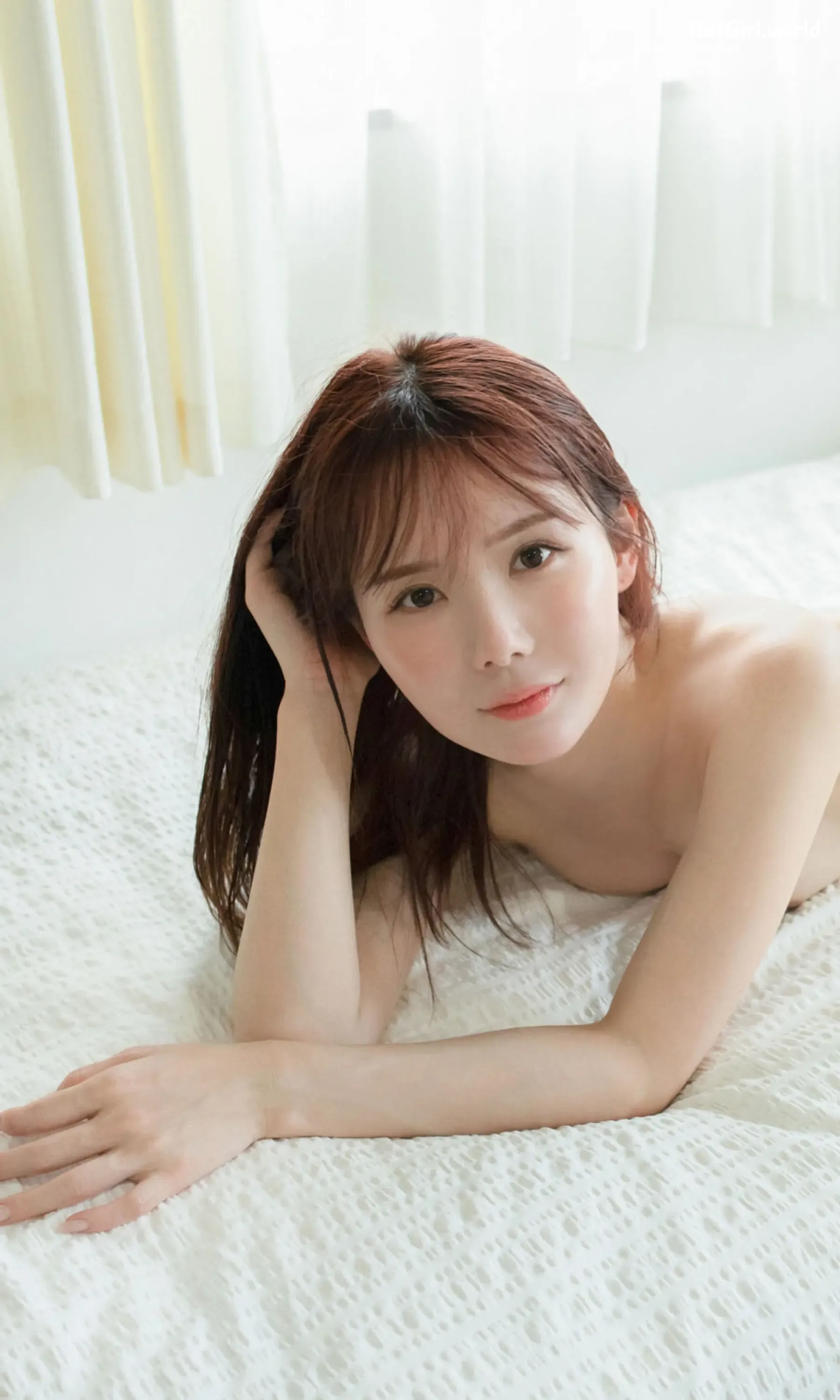 089_hotgirl.world.webp