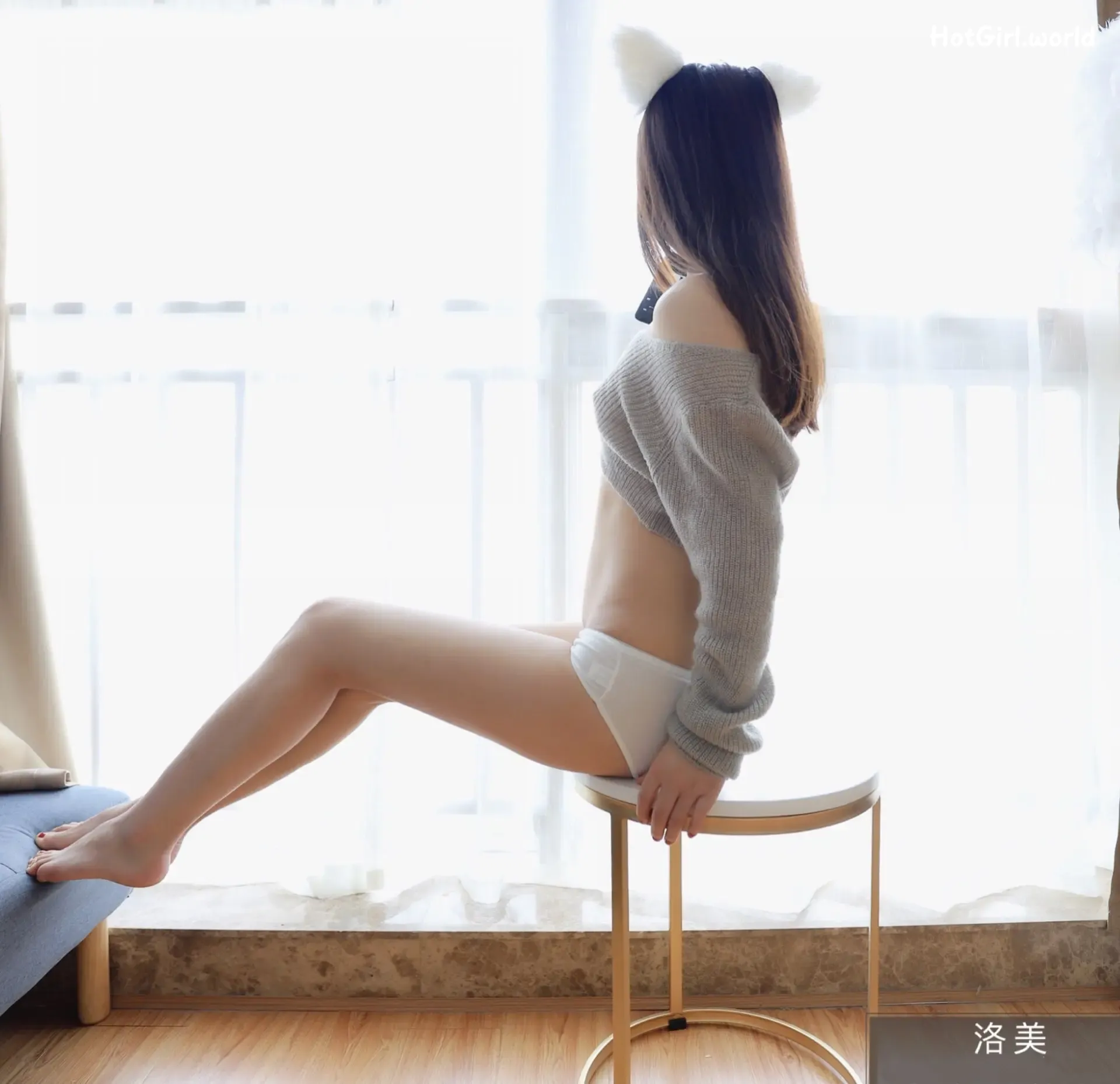 006_hotgirl.world.webp